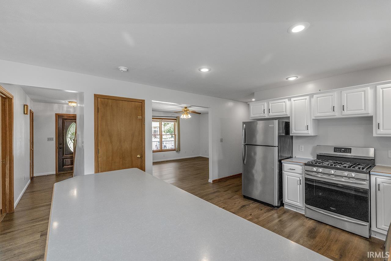 Photo 11 of 59796 Garver Avenue