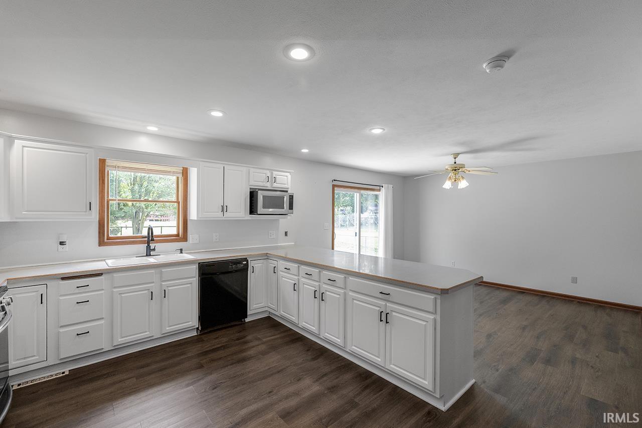 Photo 13 of 59796 Garver Avenue