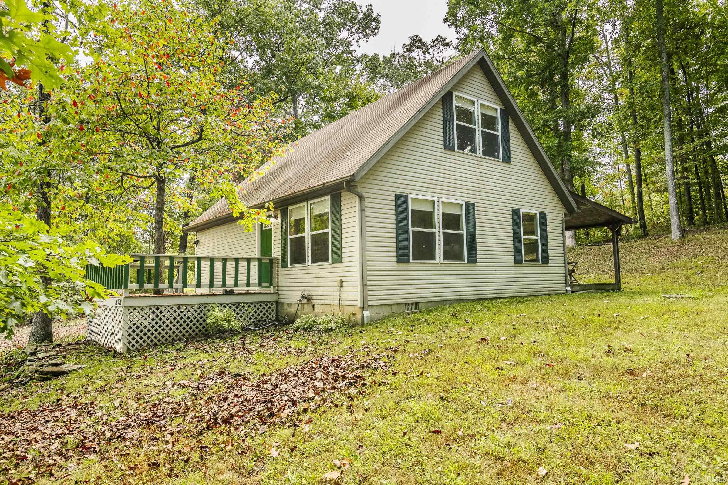 Homes for sale in Bloomfield, IN | 10030 E Dobson Rd, Bloomfield, IN 47424 | MLS# 202538984