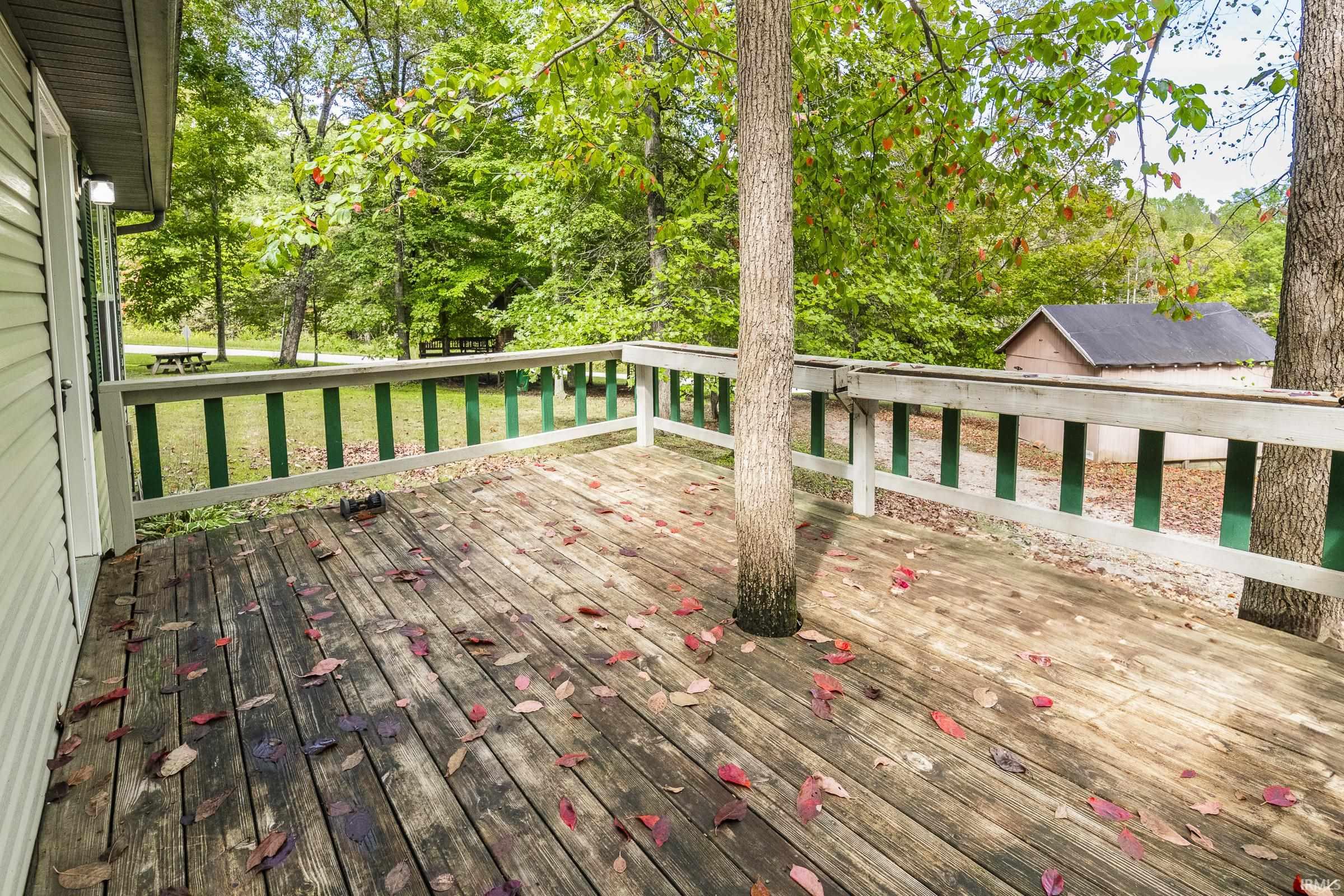 Homes for sale in Bloomfield, IN | 10030 E Dobson Rd, Bloomfield, IN 47424 | MLS# 202538984