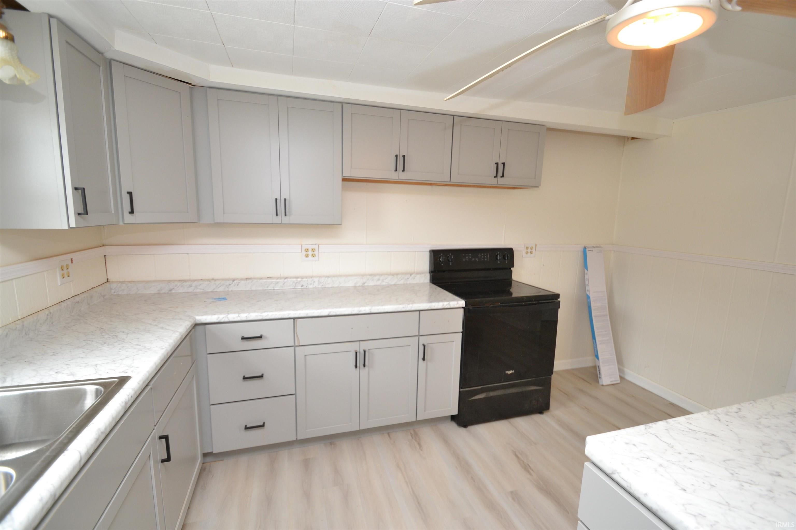 Homes for sale in Elwood, IN | 7786 E State Road 28 Road, Elwood, IN 46036 | MLS# 202538996