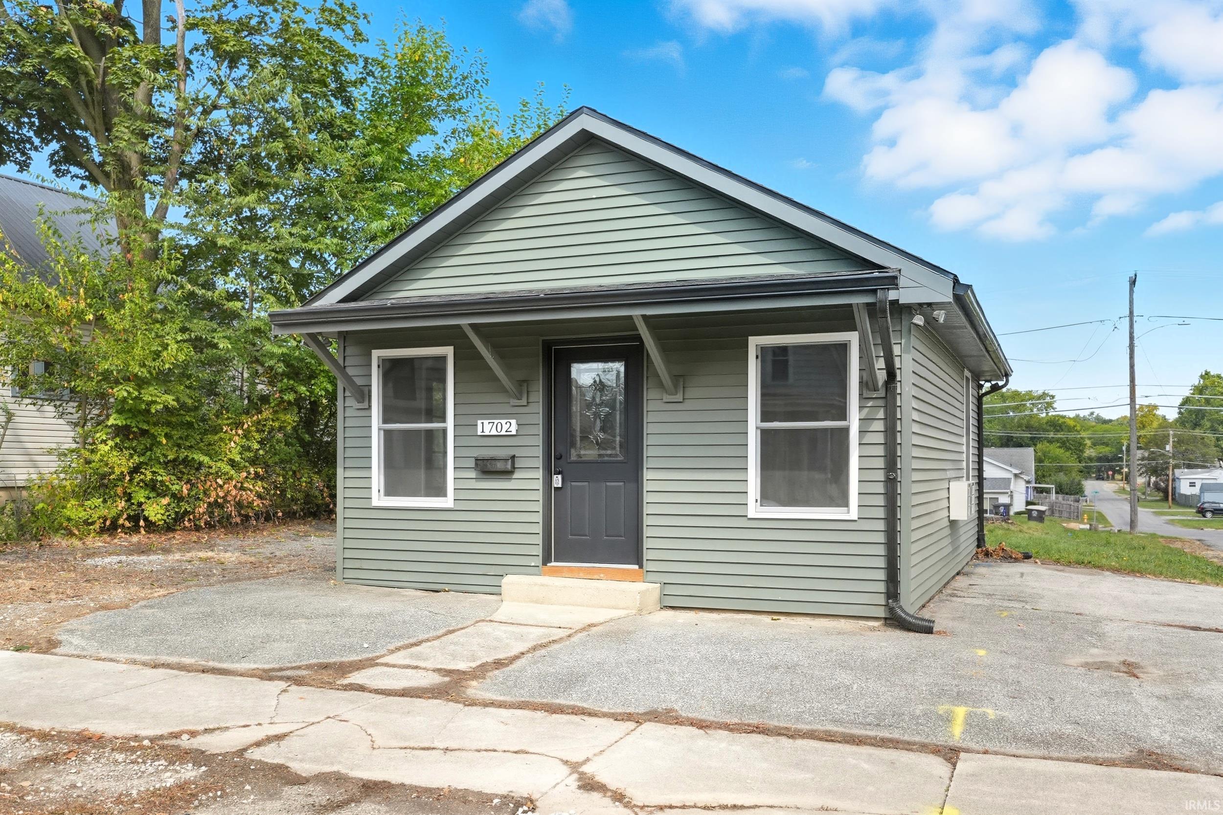 Photo 1 of 1702 Sinclair Street