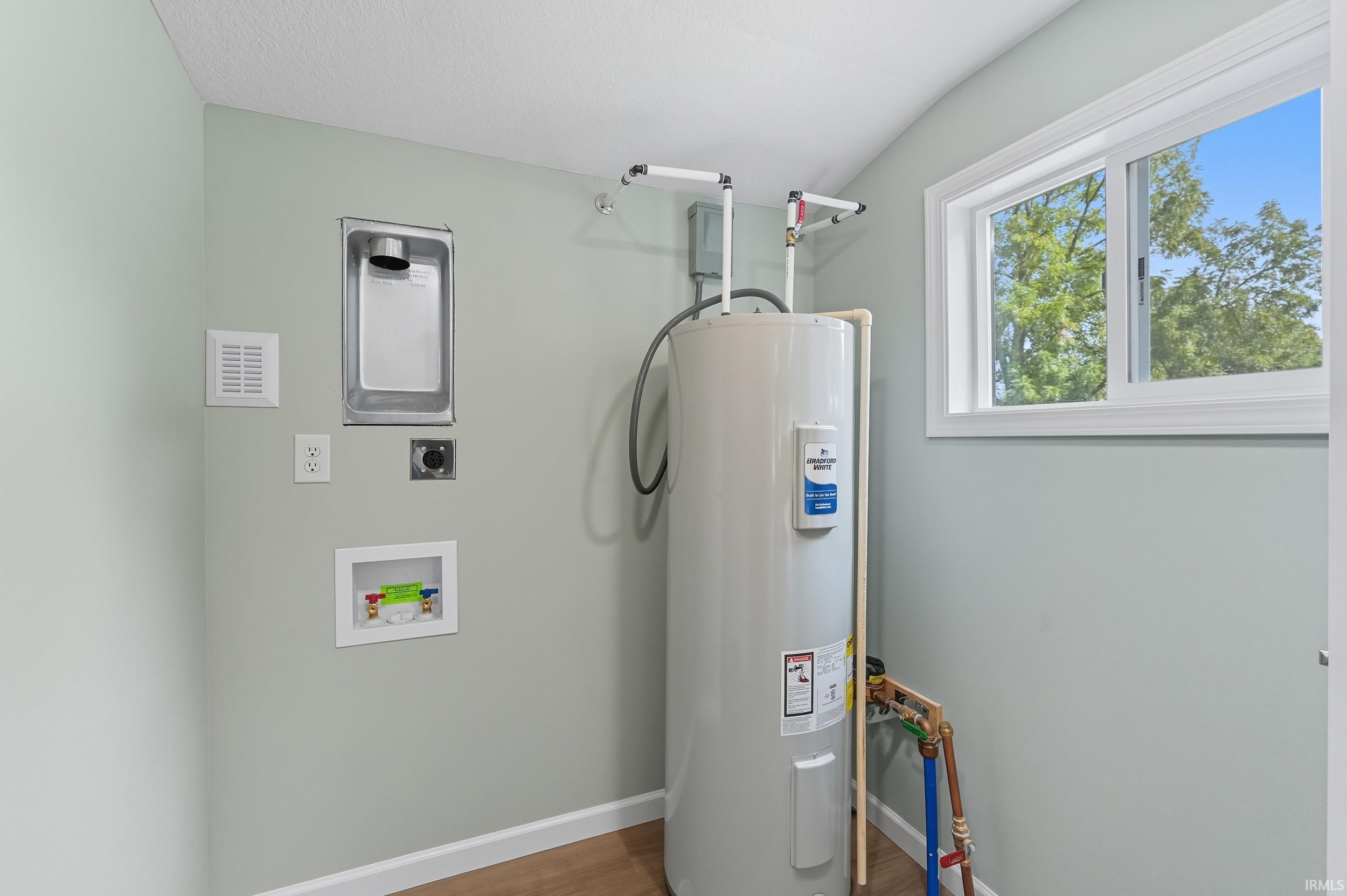 Photo 14 of 1702 Sinclair Street