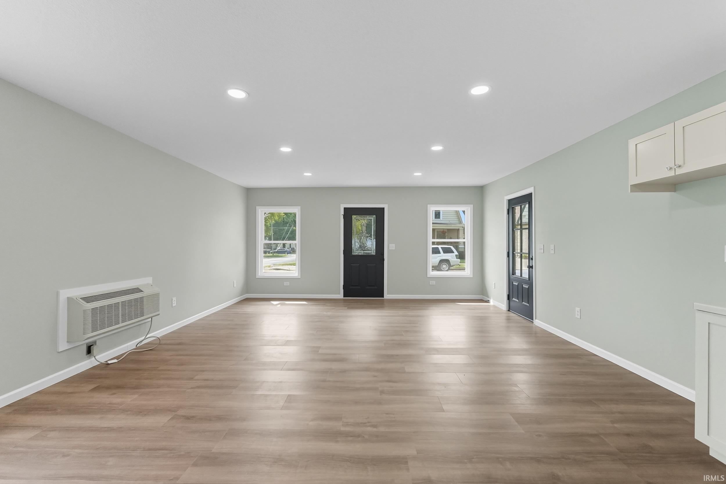 Photo 7 of 1702 Sinclair Street