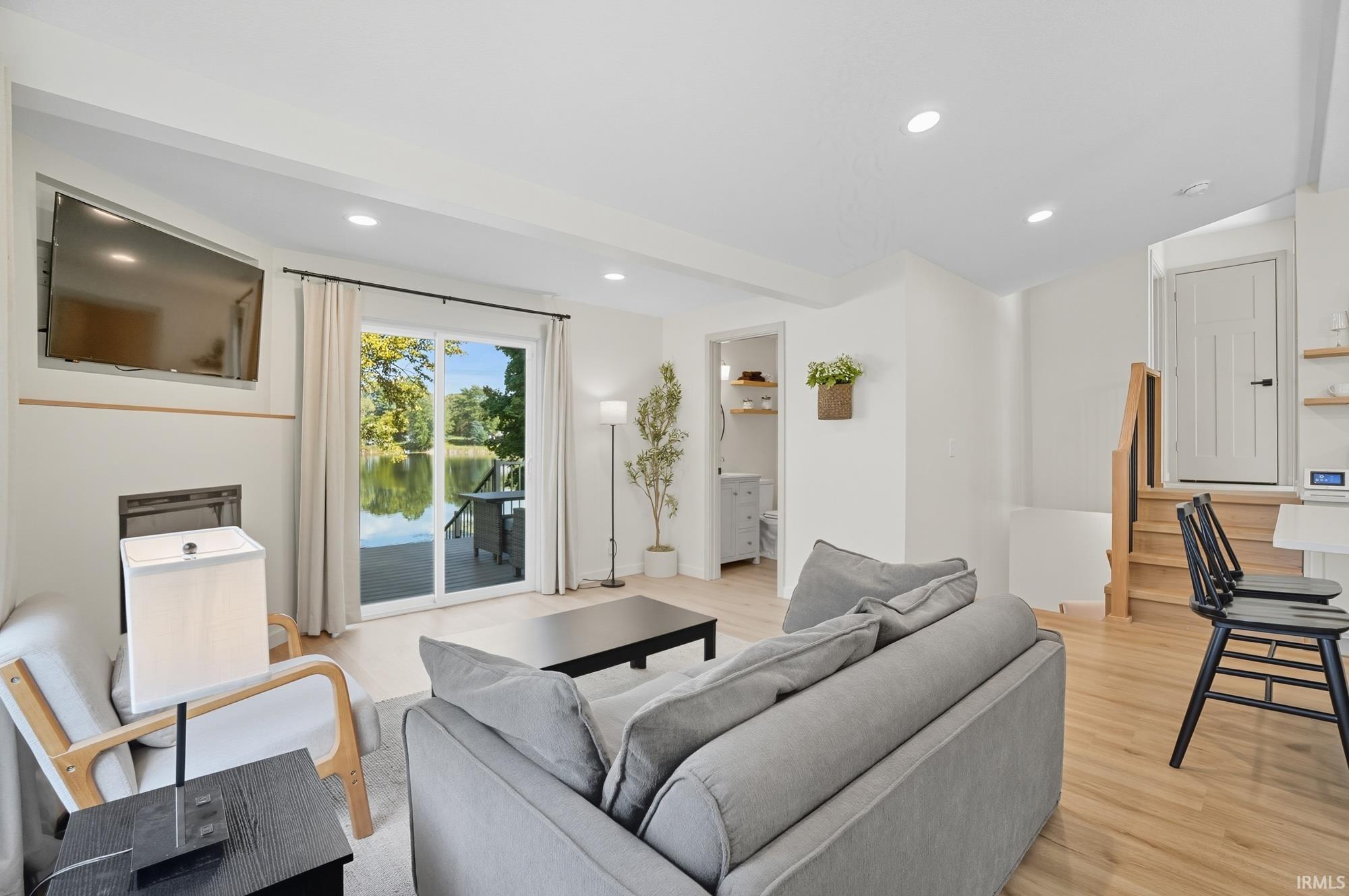 Photo 10 of 417 S Sunset Shore