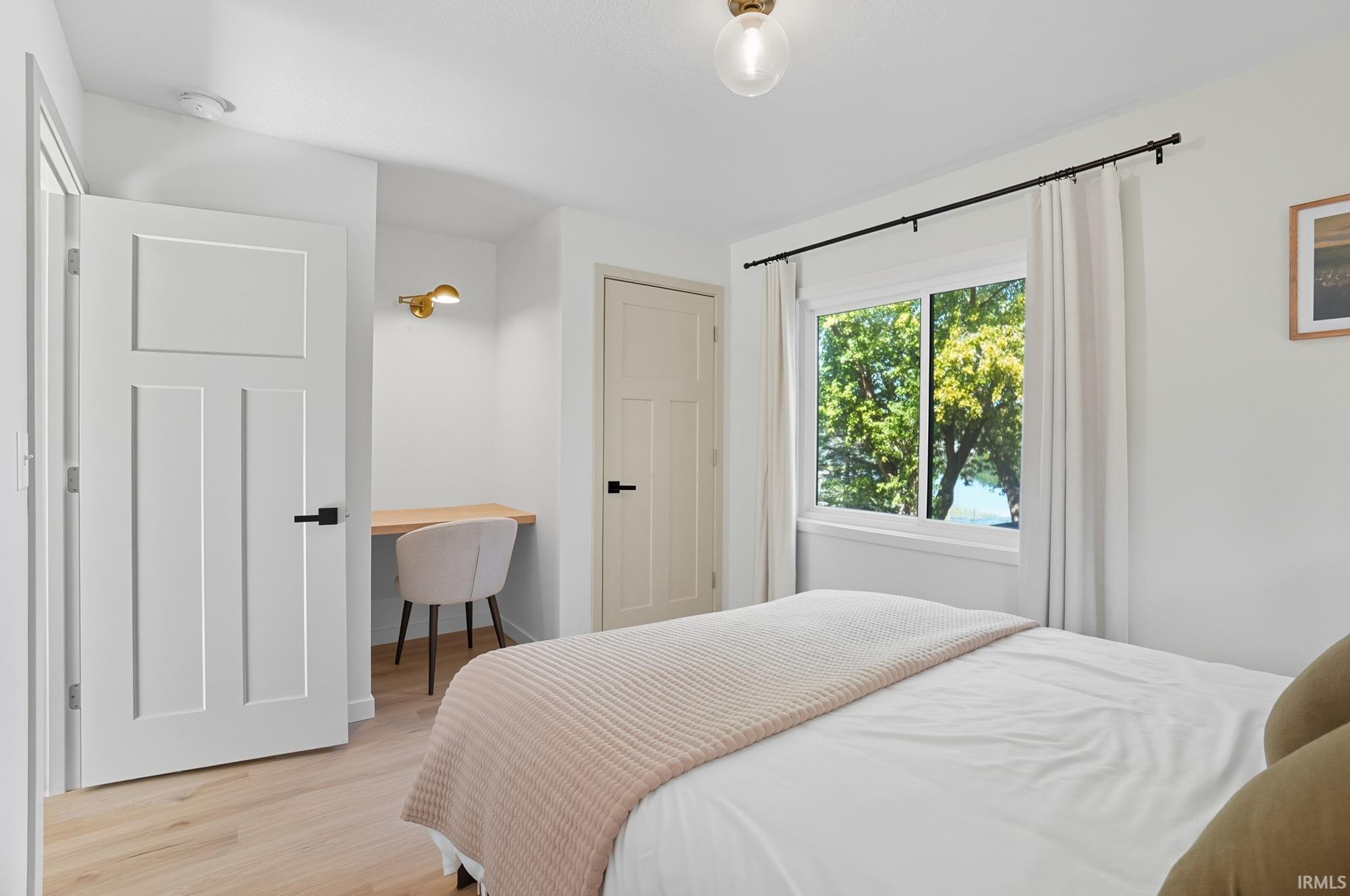 Photo 17 of 417 S Sunset Shore