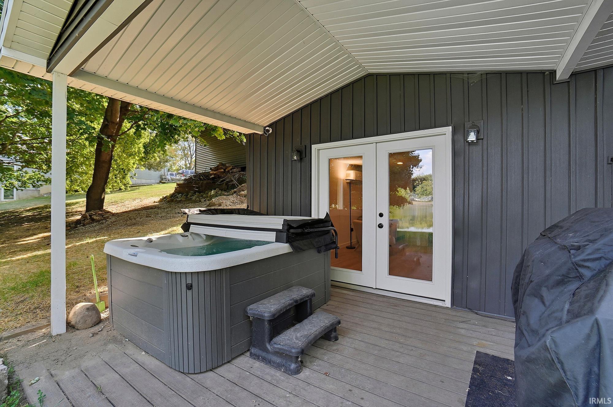 Photo 25 of 417 S Sunset Shore