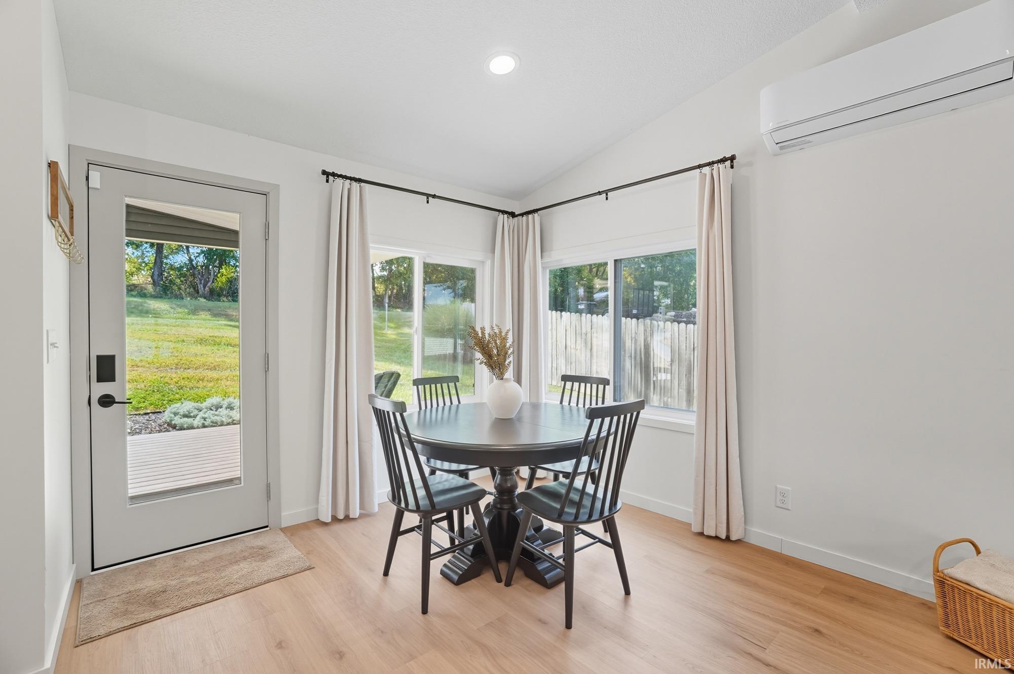 Photo 3 of 417 S Sunset Shore