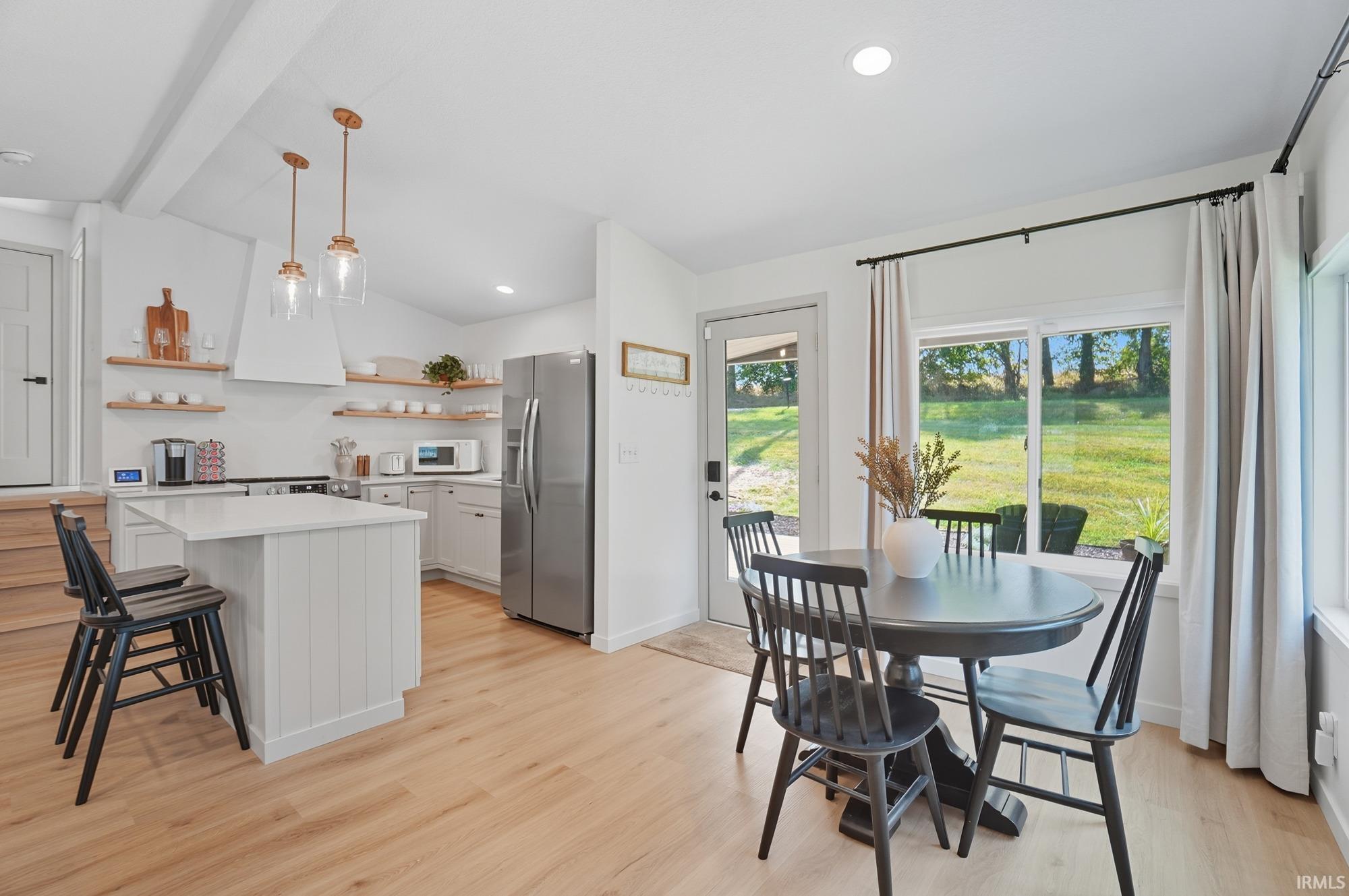 Photo 4 of 417 S Sunset Shore