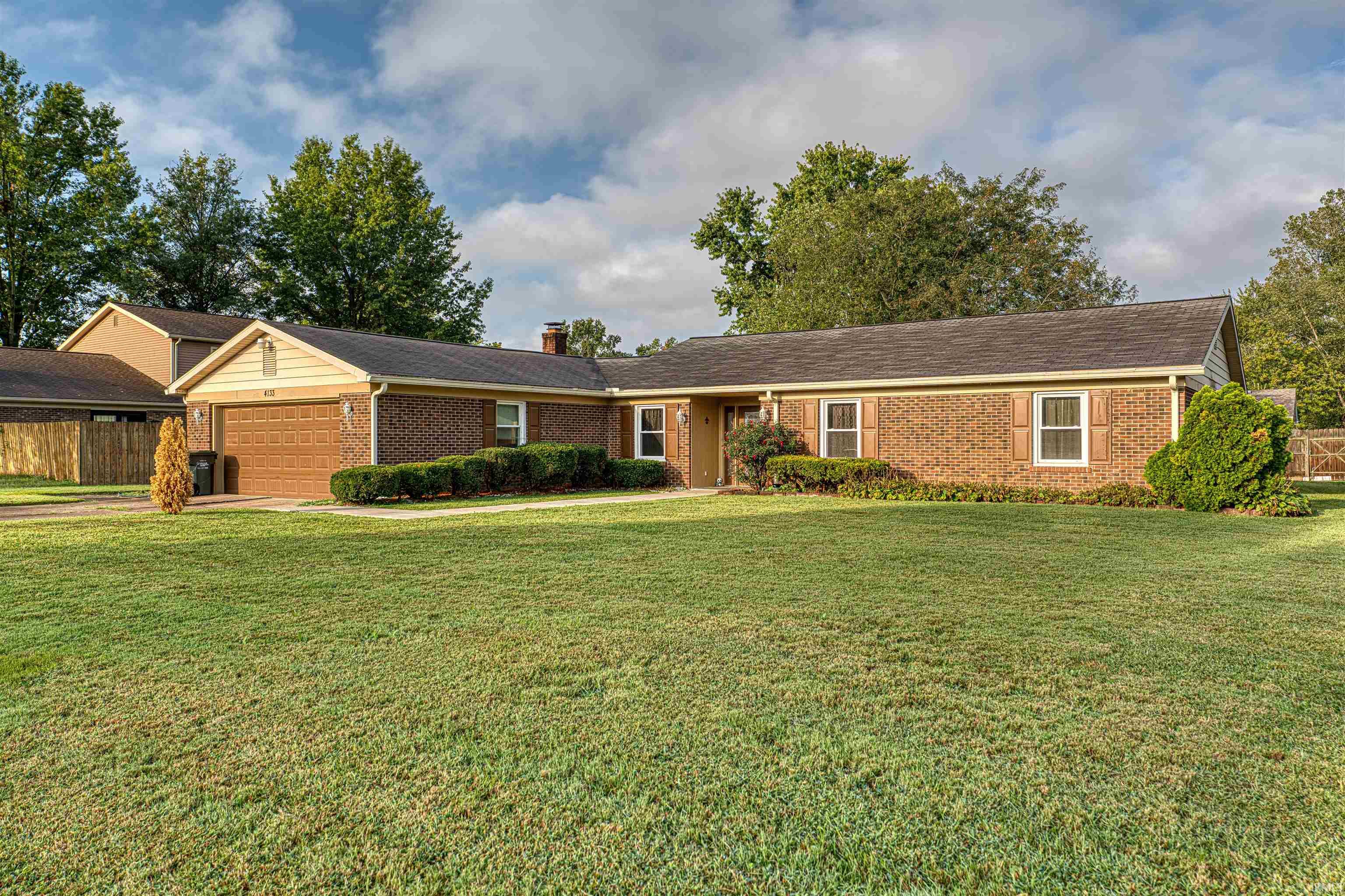 Homes for sale in Newburgh, IN | 4133 Secretariat Dr, Newburgh, IN 47630 | MLS# 202539067