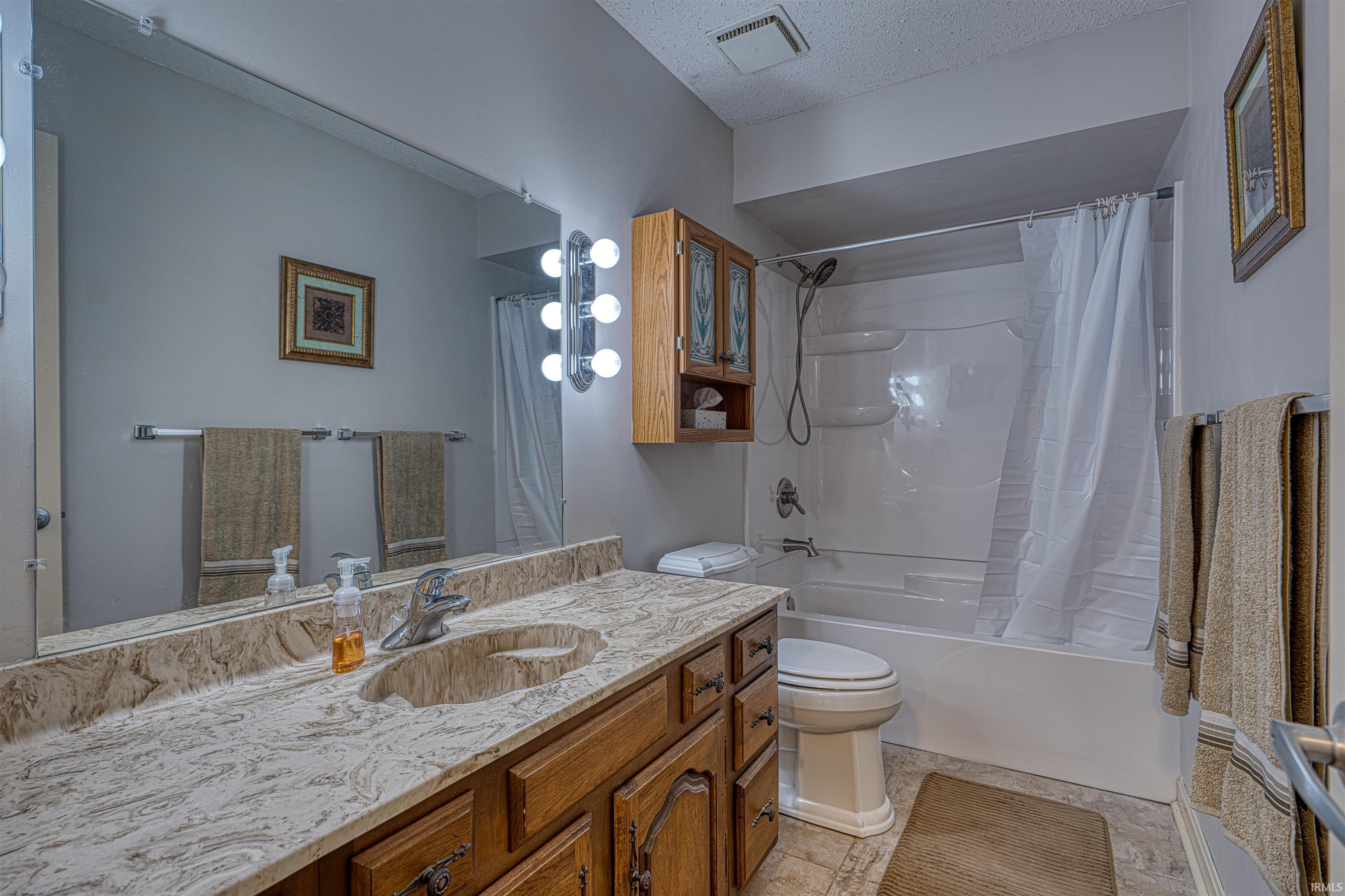 Homes for sale in Newburgh, IN | 4133 Secretariat Dr, Newburgh, IN 47630 | MLS# 202539067