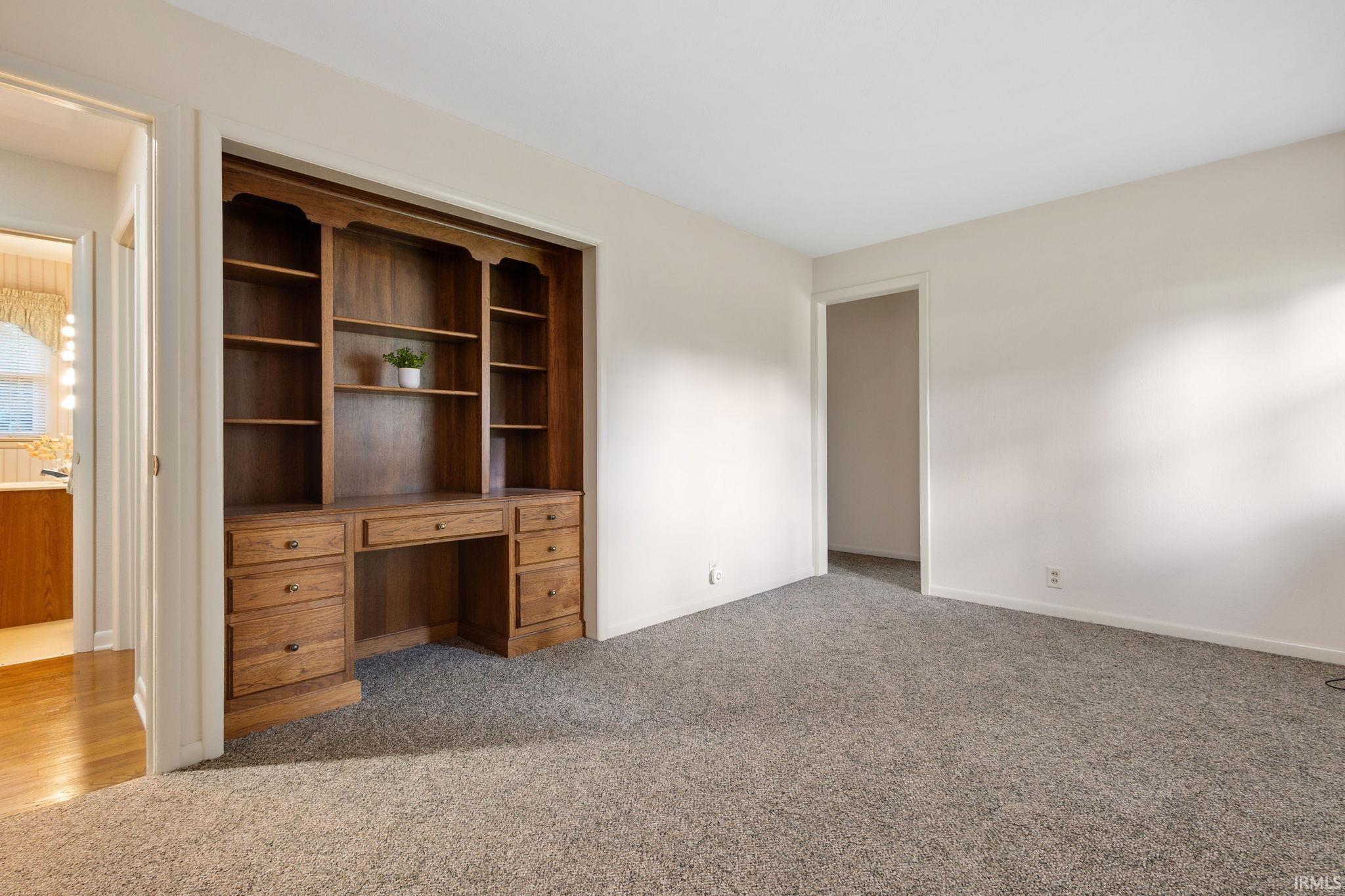 Photo 16 of 55903 Oak Manor Place