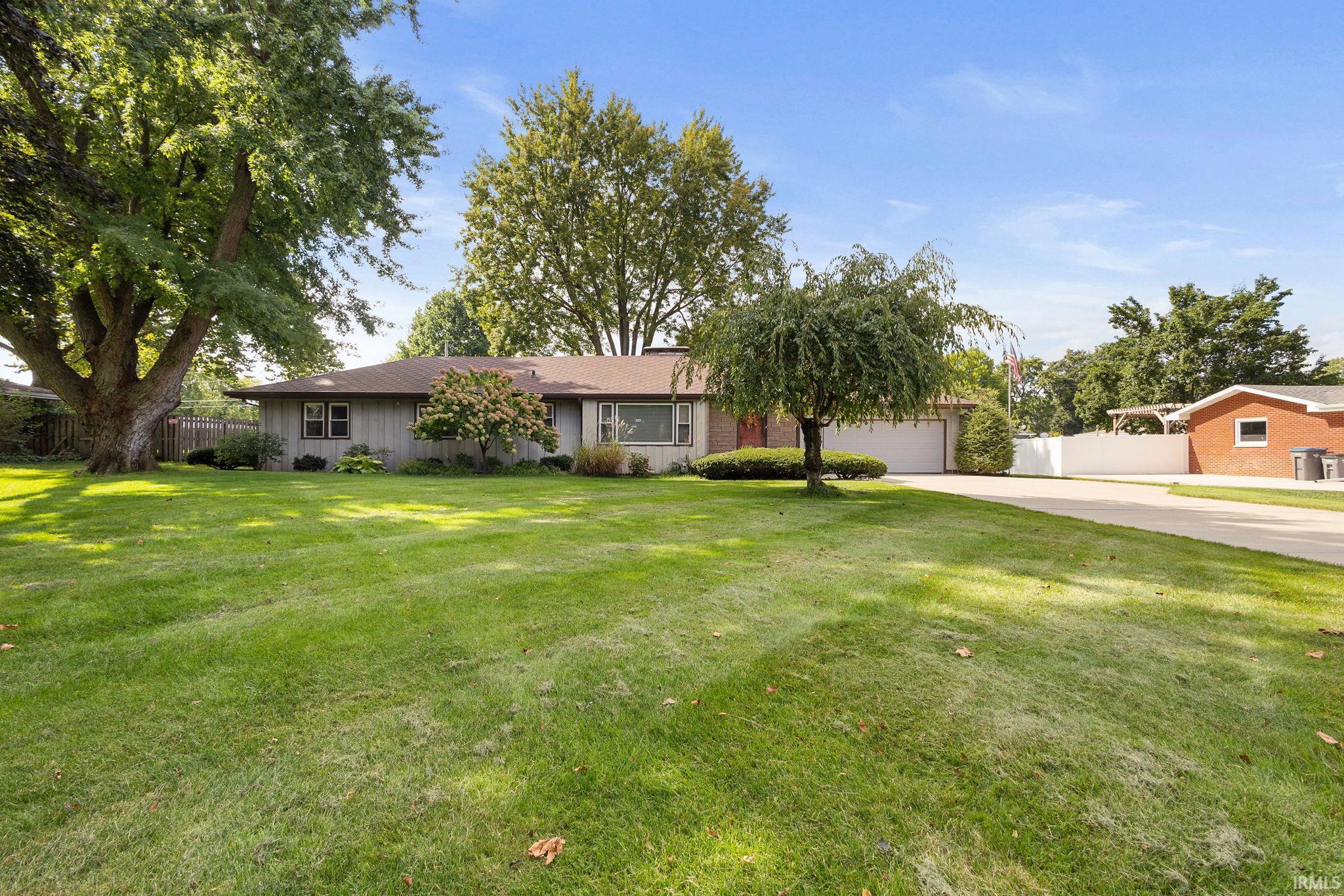 Photo 2 of 55903 Oak Manor Place