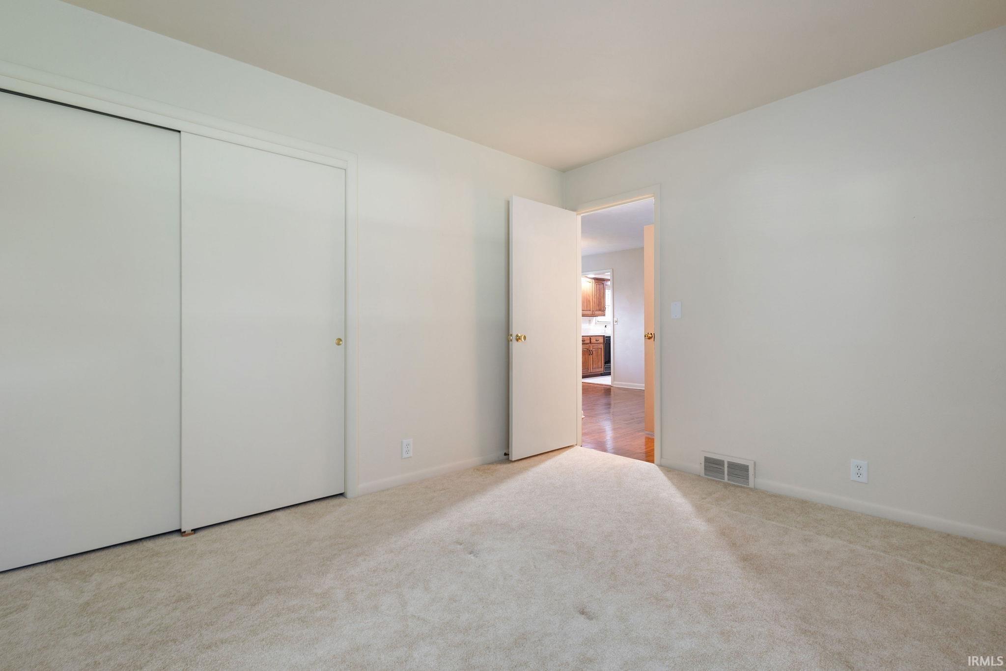 Photo 26 of 55903 Oak Manor Place