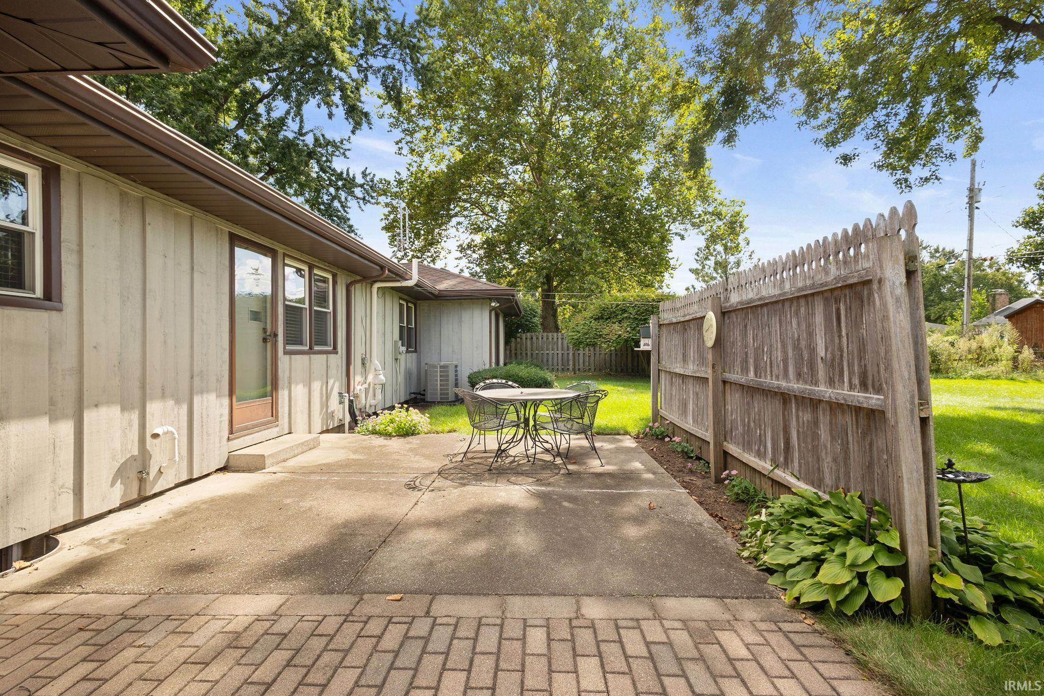 Photo 33 of 55903 Oak Manor Place