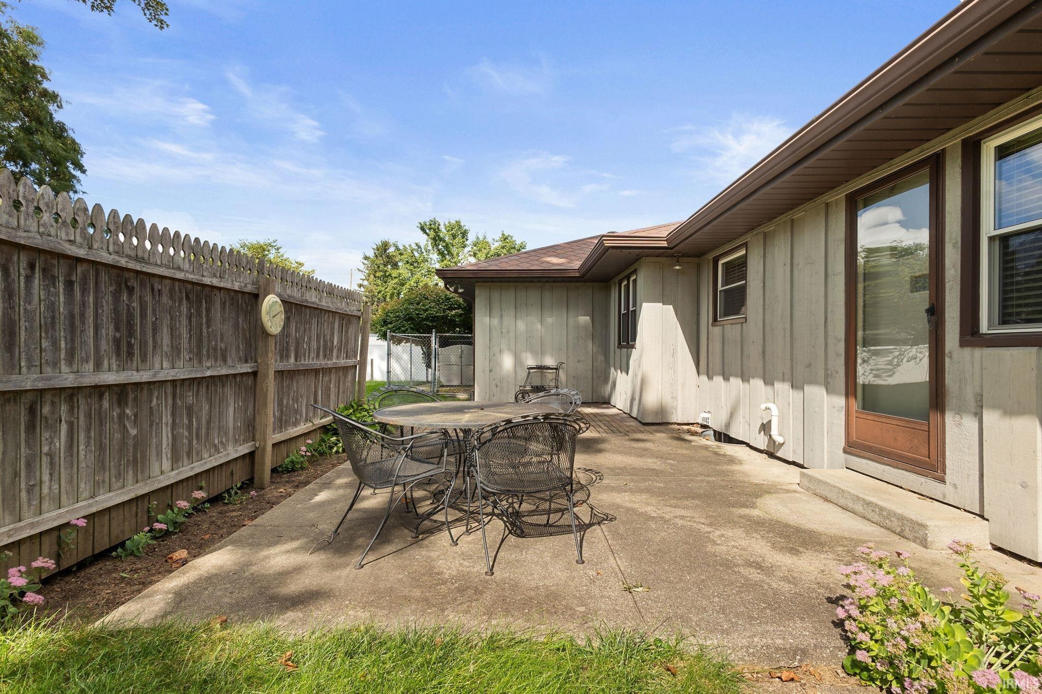 Photo 34 of 55903 Oak Manor Place