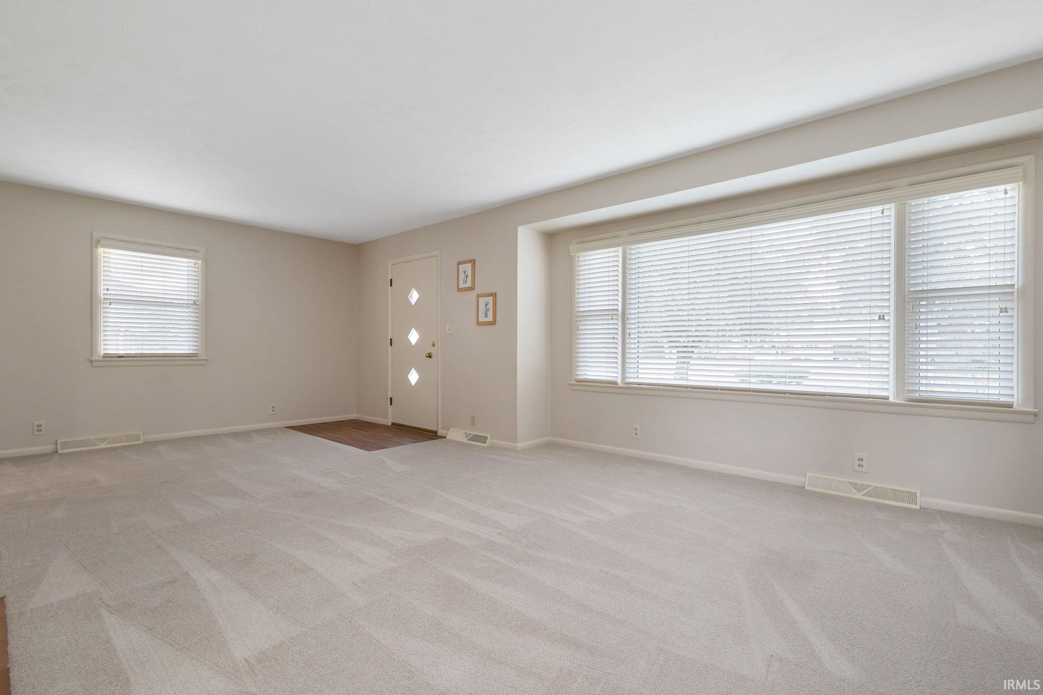 Photo 5 of 55903 Oak Manor Place