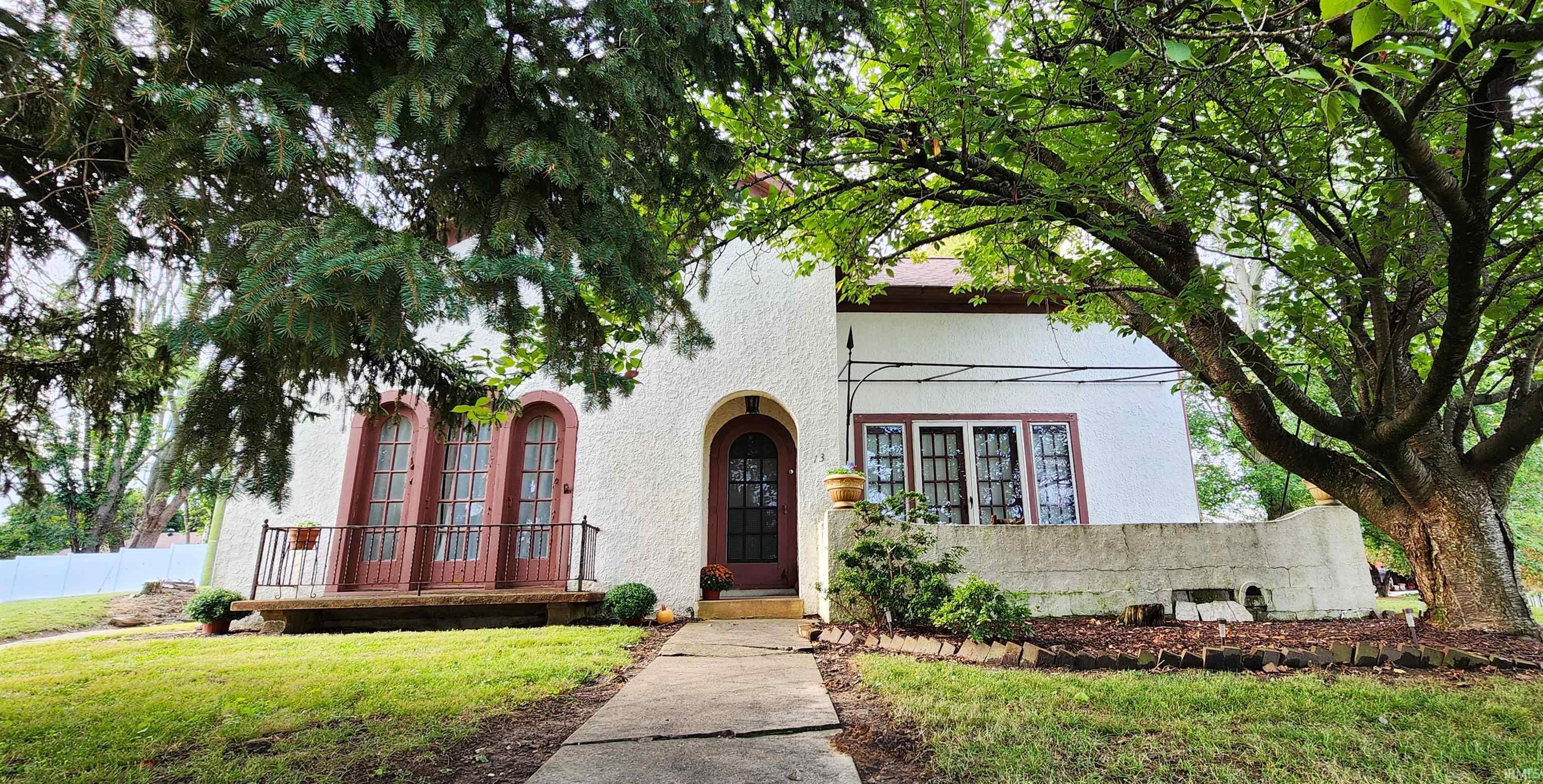 Homes for sale in Washington, IN | 13 W Hefron St, Washington, IN 47501 | MLS# 202539125