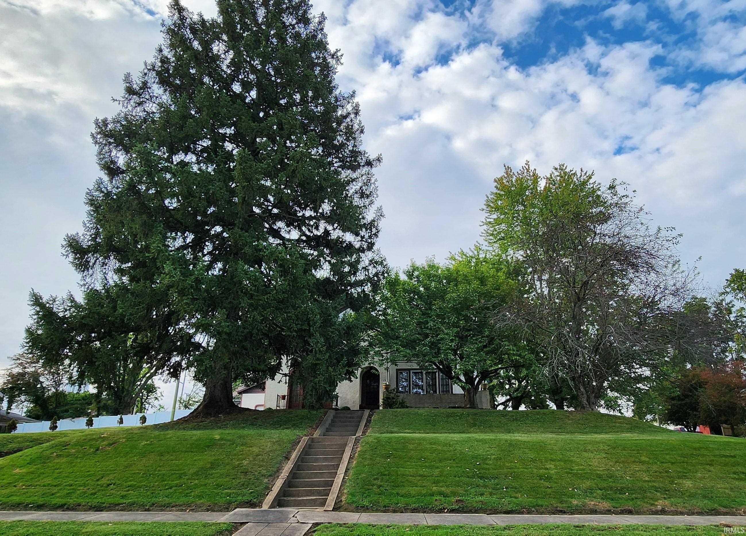 Homes for sale in Washington, IN | 13 W Hefron St, Washington, IN 47501 | MLS# 202539125