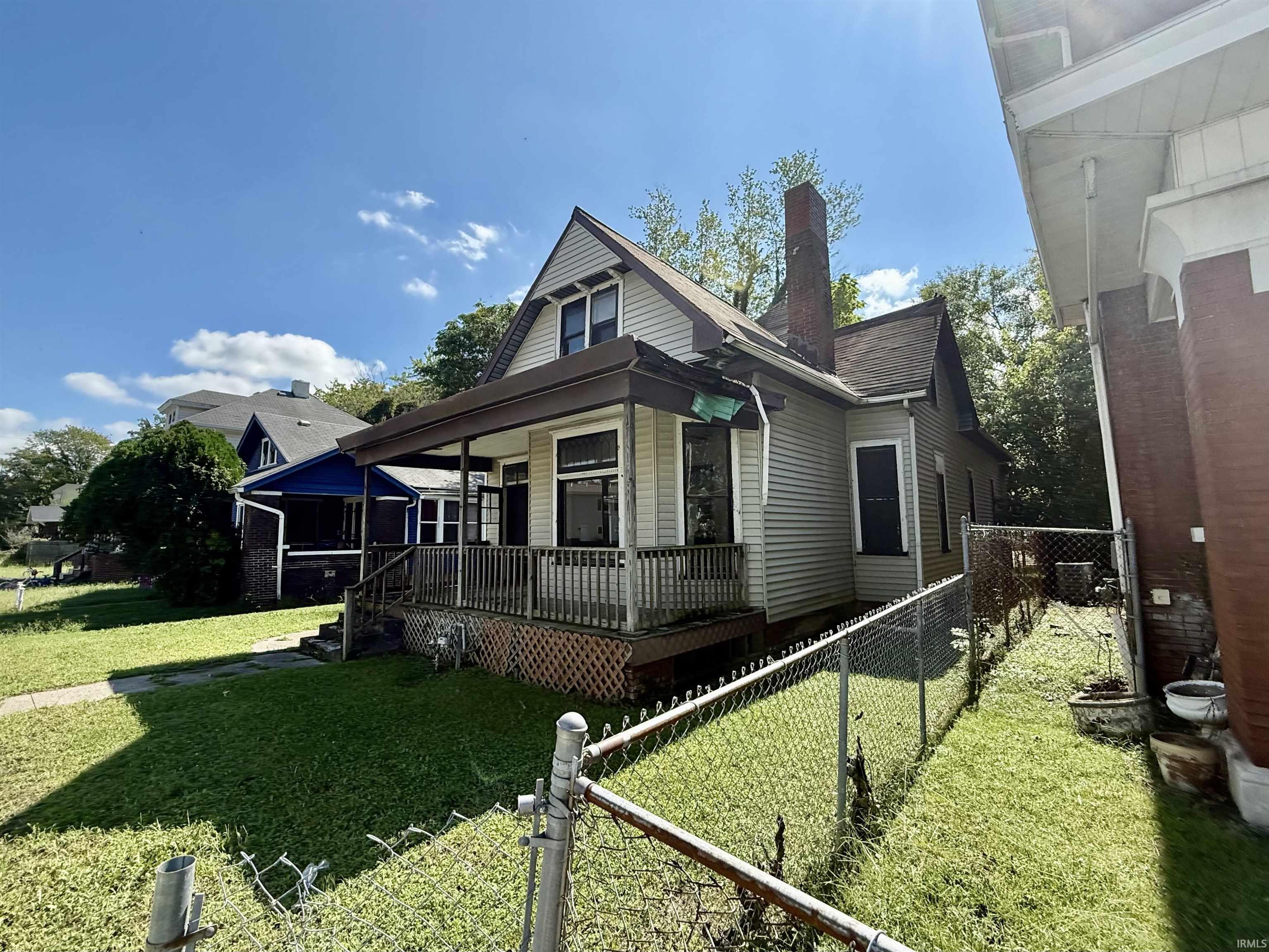 Homes for sale in Evansville, IN | 717 E Blackford Ave, Evansville, IN 47713 | MLS# 202539144