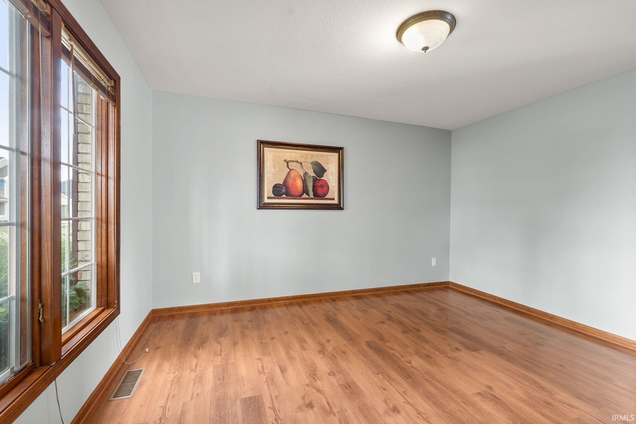 Photo 4 of 3203 Caledon Place