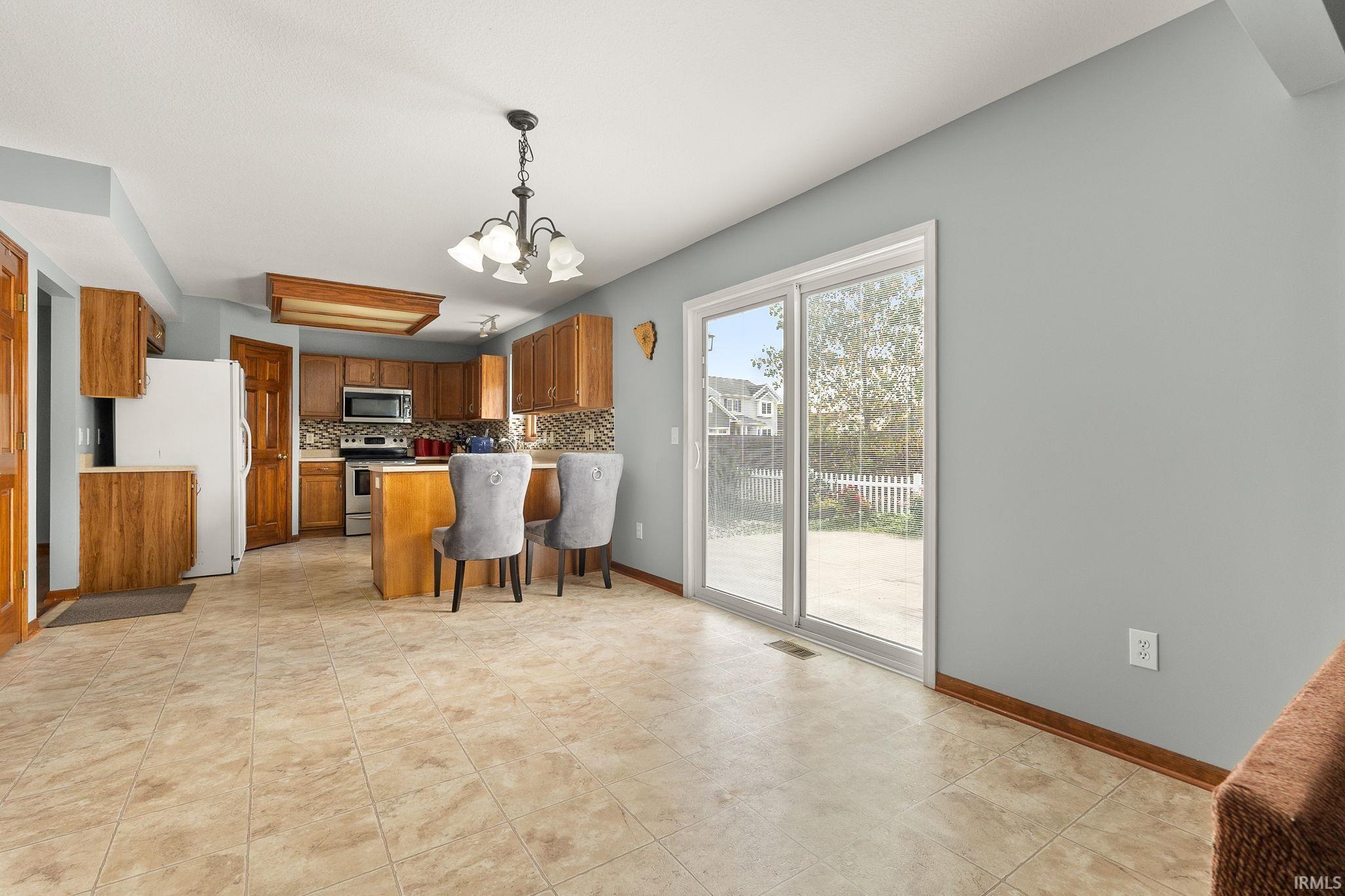 Photo 7 of 3203 Caledon Place