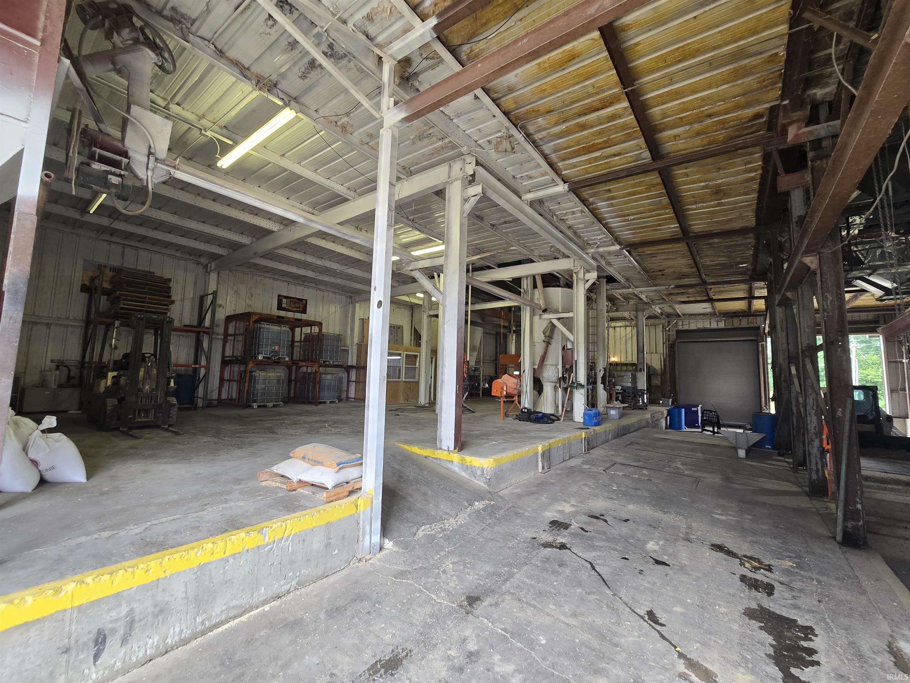 Photo 10 of 10199 S Wayne Road