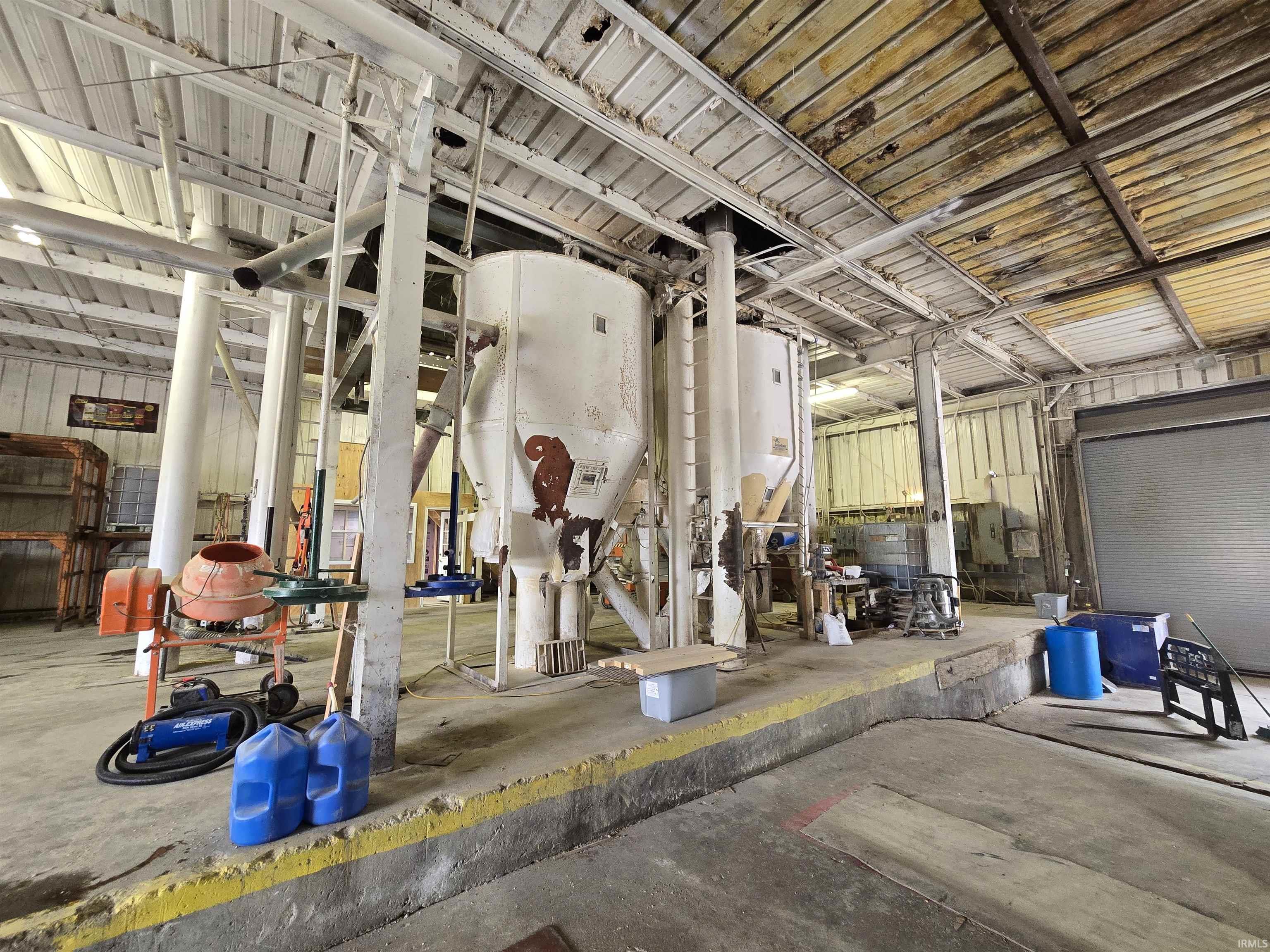 Photo 12 of 10199 S Wayne Road