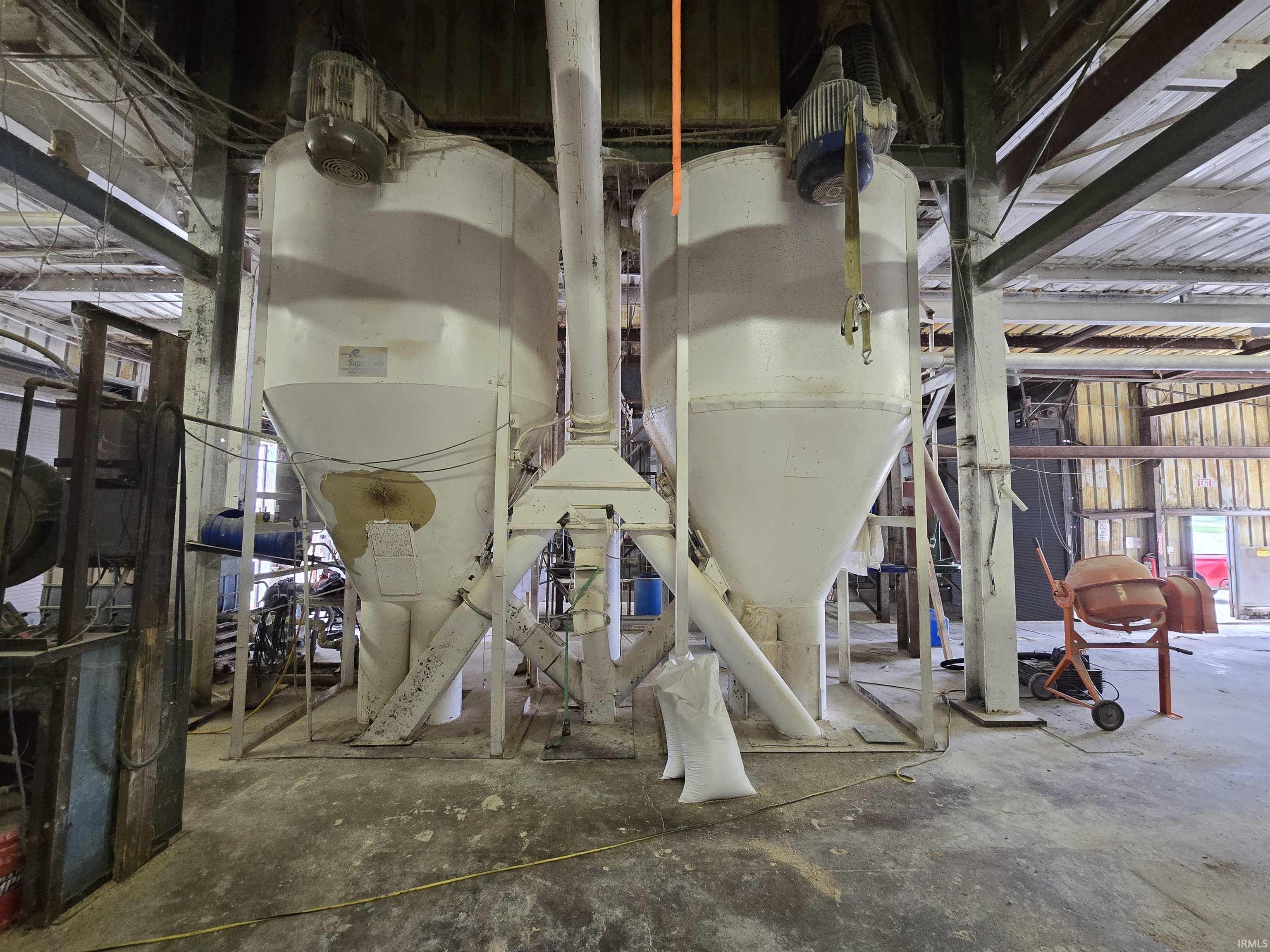 Photo 17 of 10199 S Wayne Road