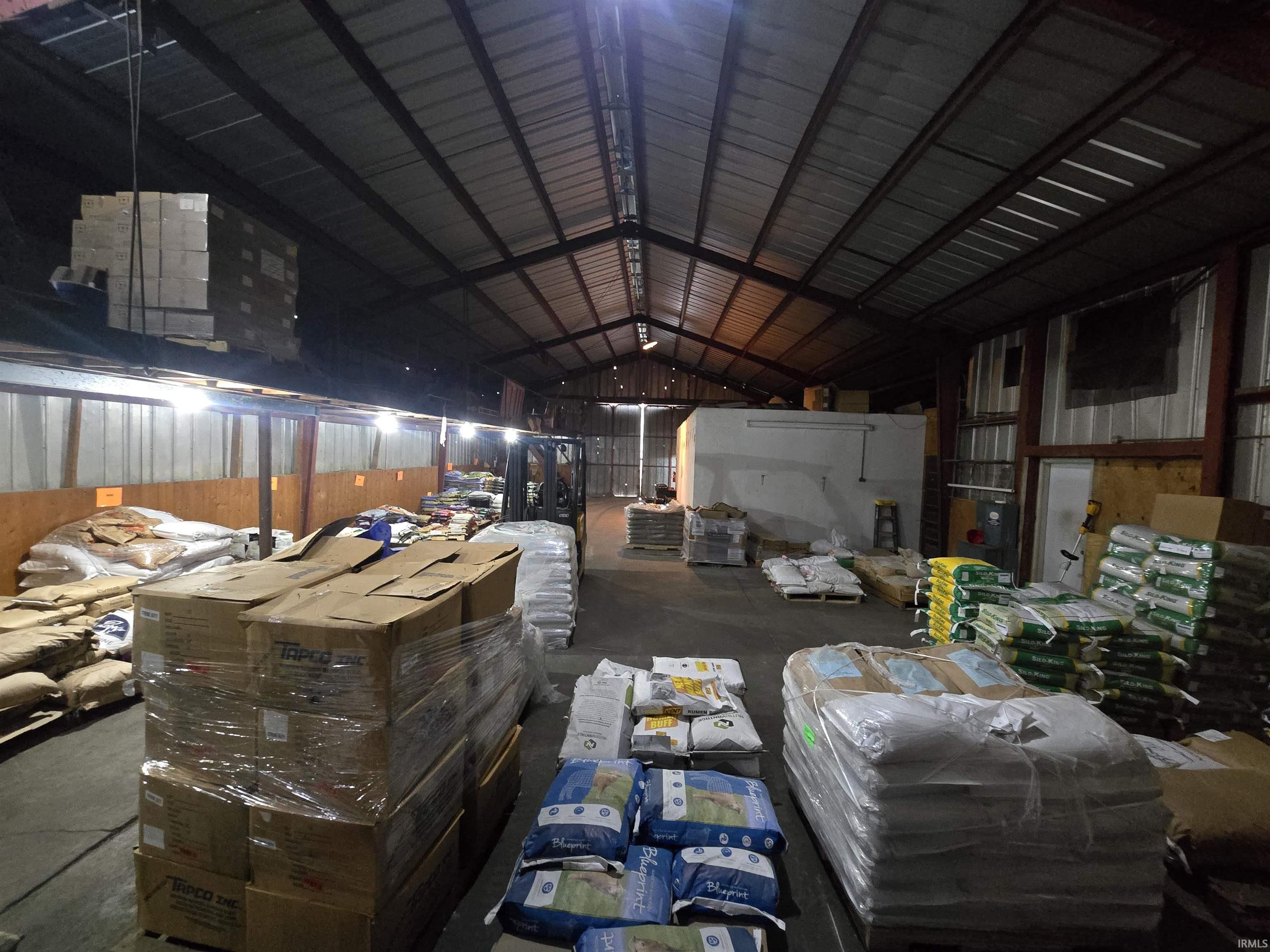 Homes for sale in Warren, IN | 10199 S Wayne Rd, Warren, IN 46792 | MLS# 202539210