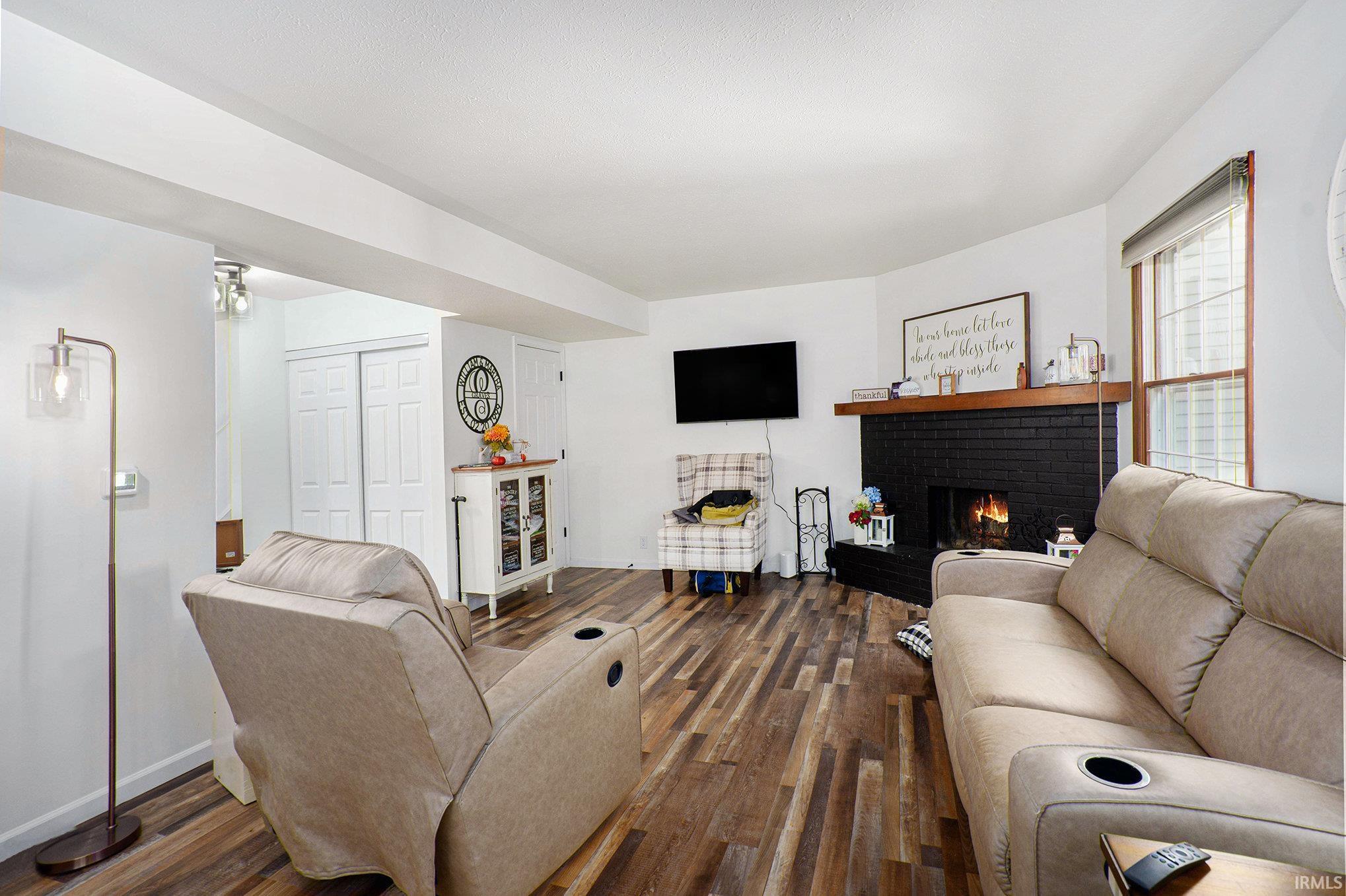 Homes for sale in Elkhart, IN | 3647 Beechwood Ct, Elkhart, IN 46514 | MLS# 202539213