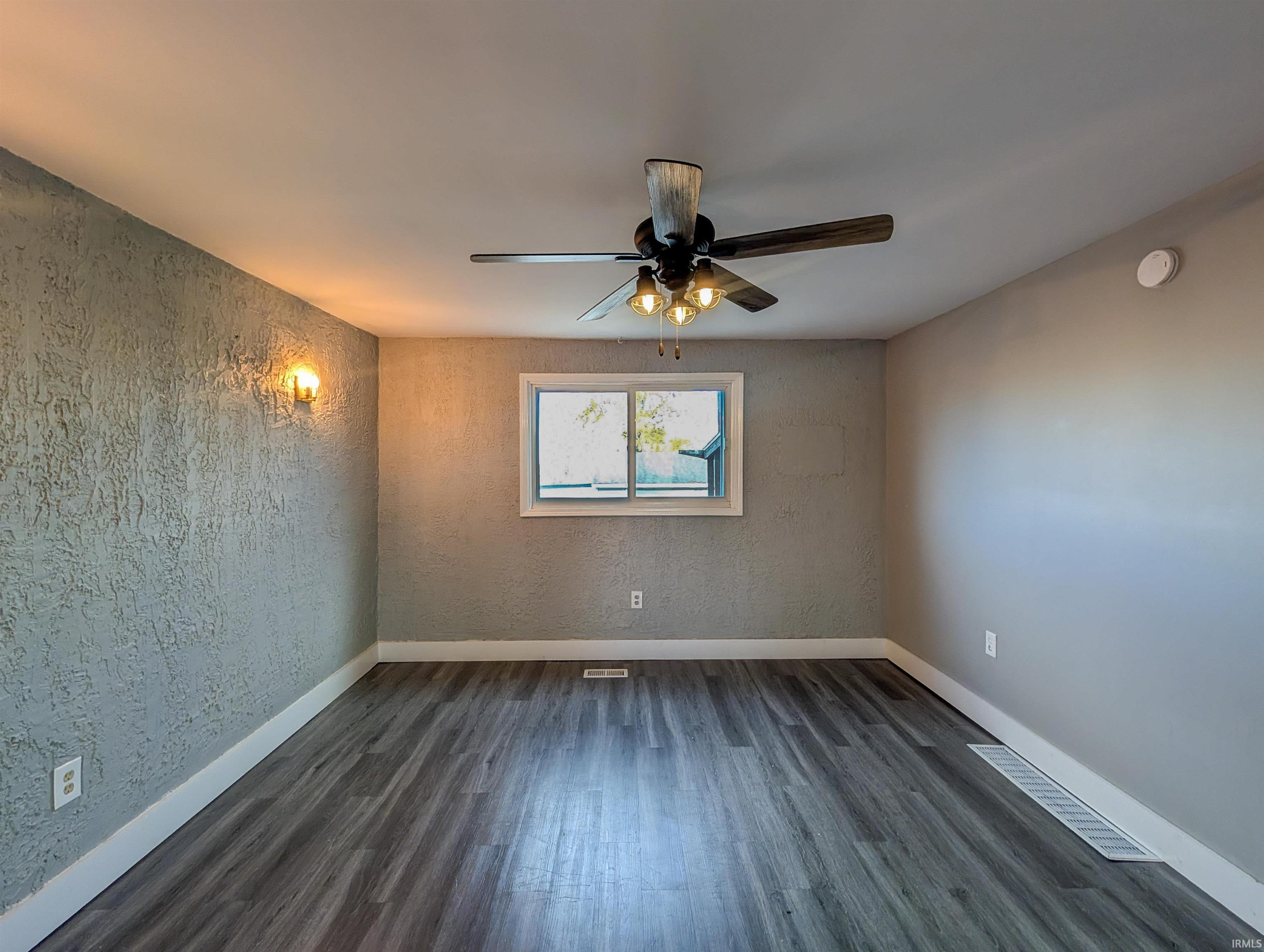 Photo 3 of 1700 South Road