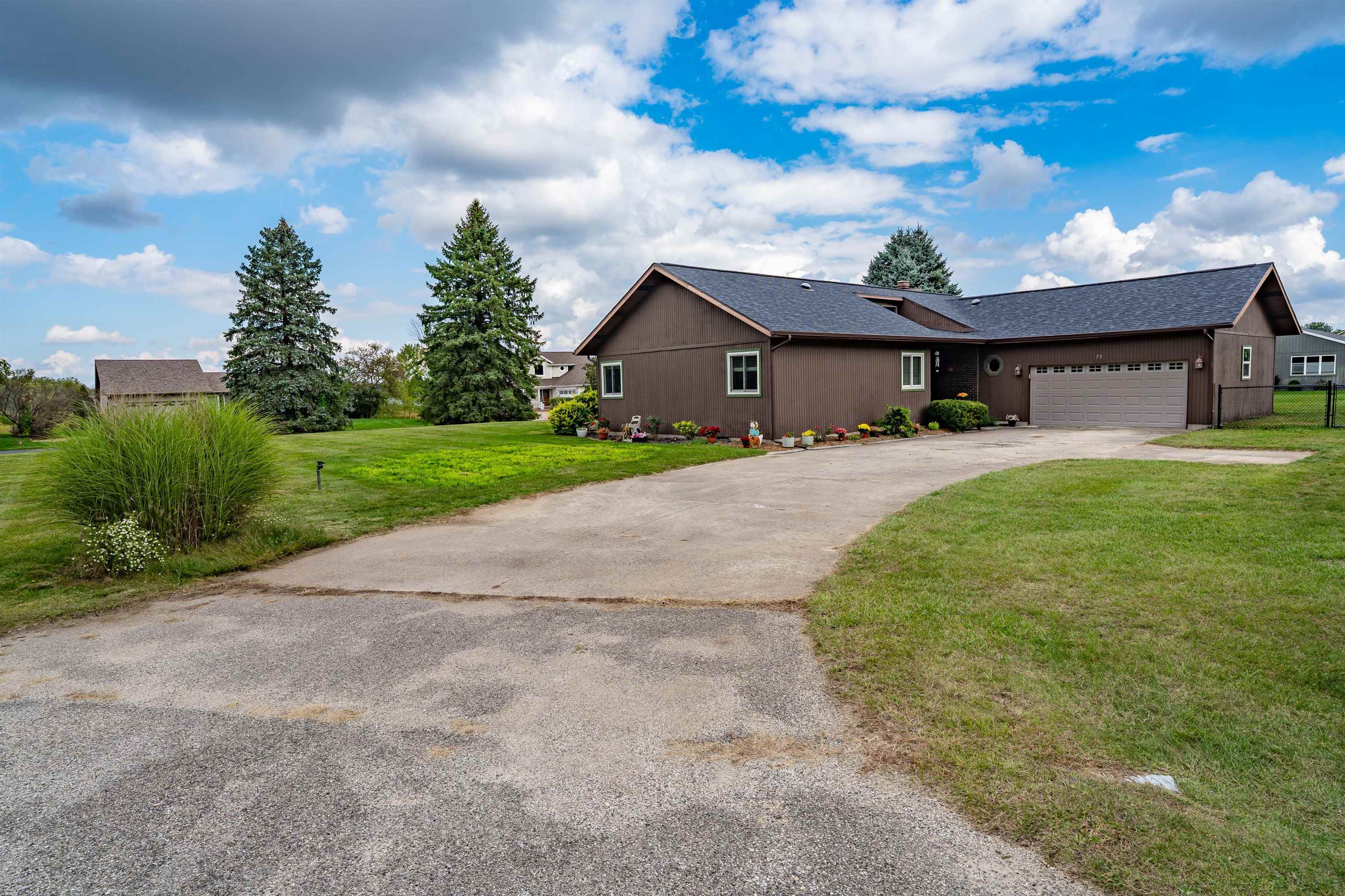 Photo 1 of 73 EMS T7 Lane