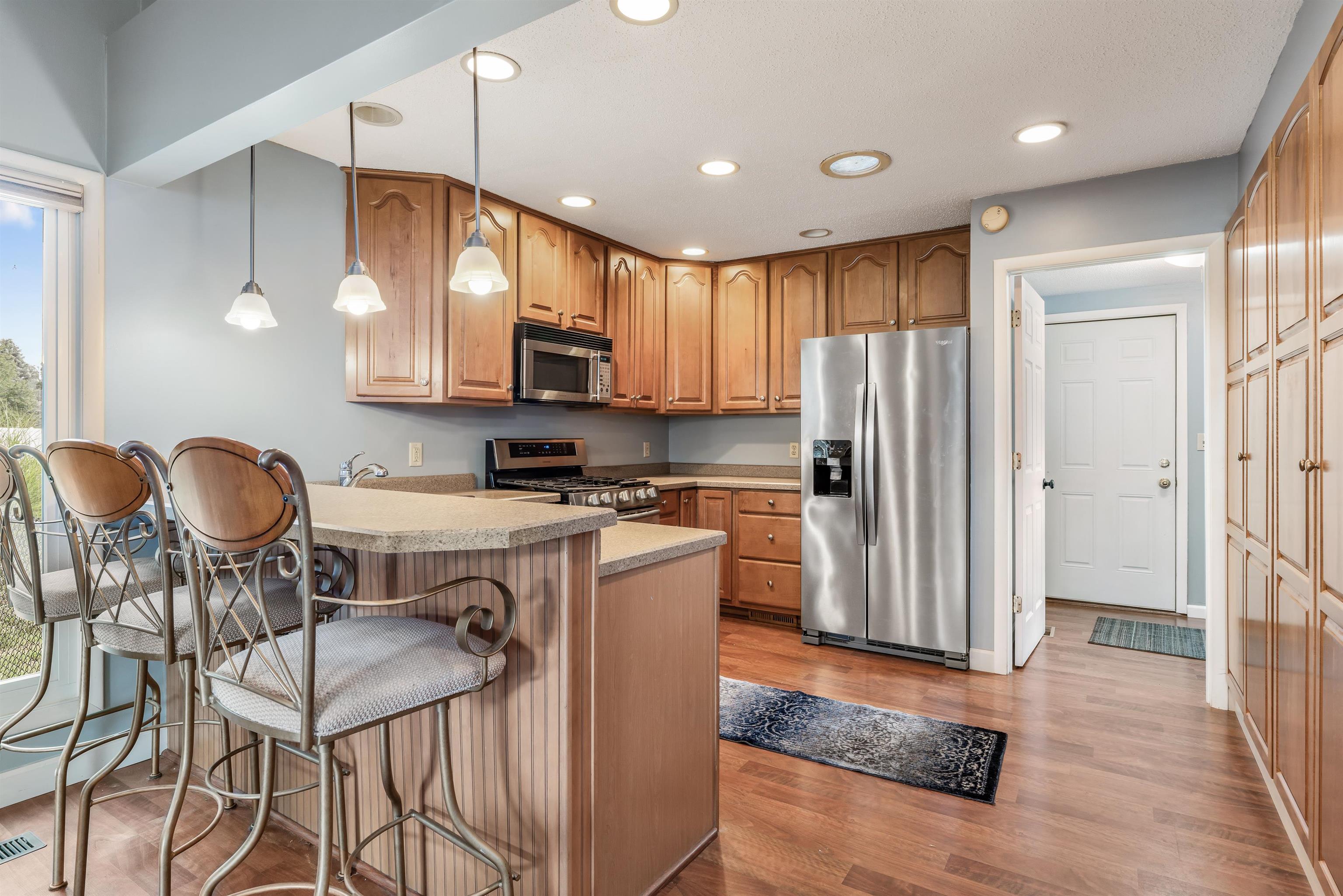 Photo 19 of 73 EMS T7 Lane