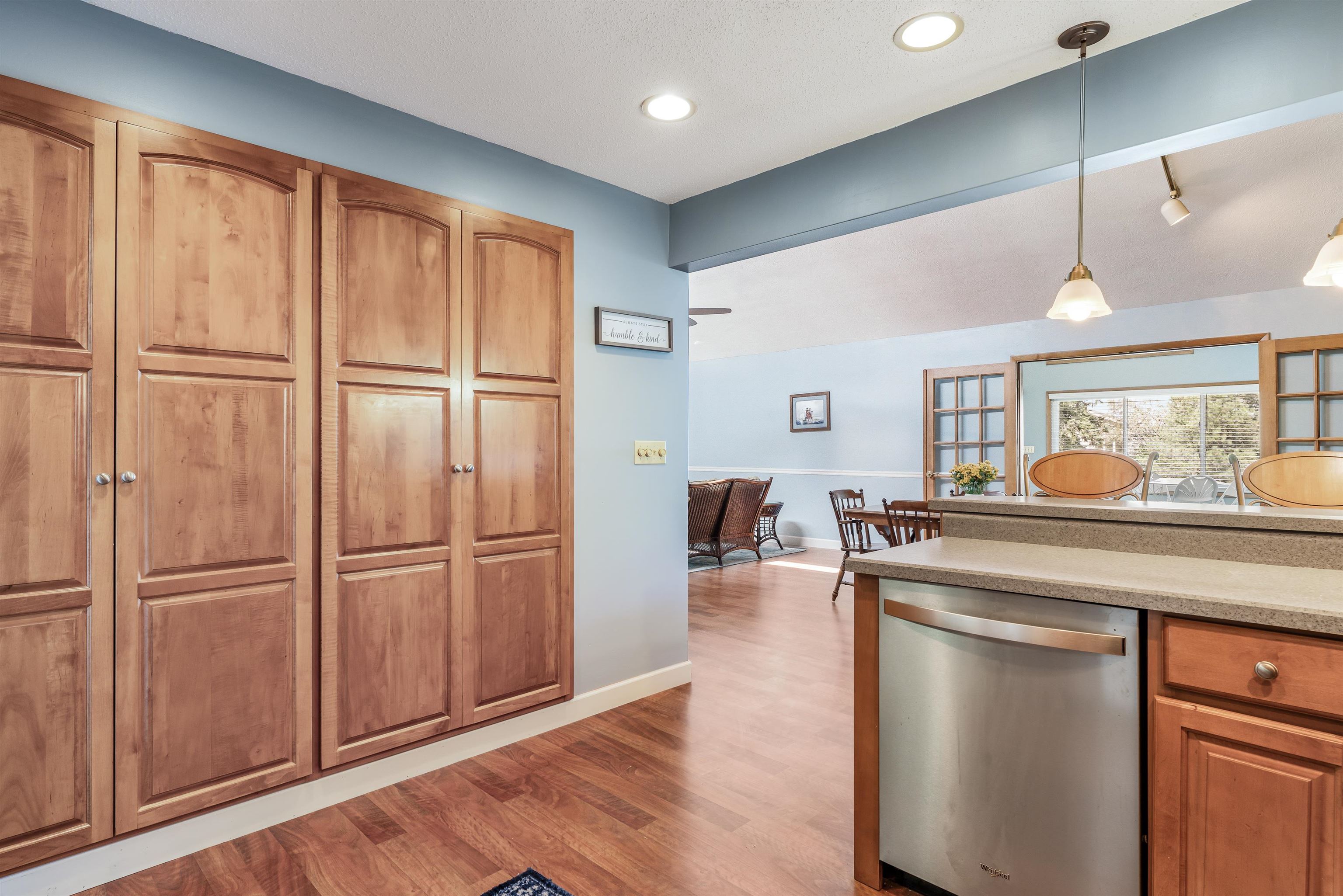 Photo 20 of 73 EMS T7 Lane