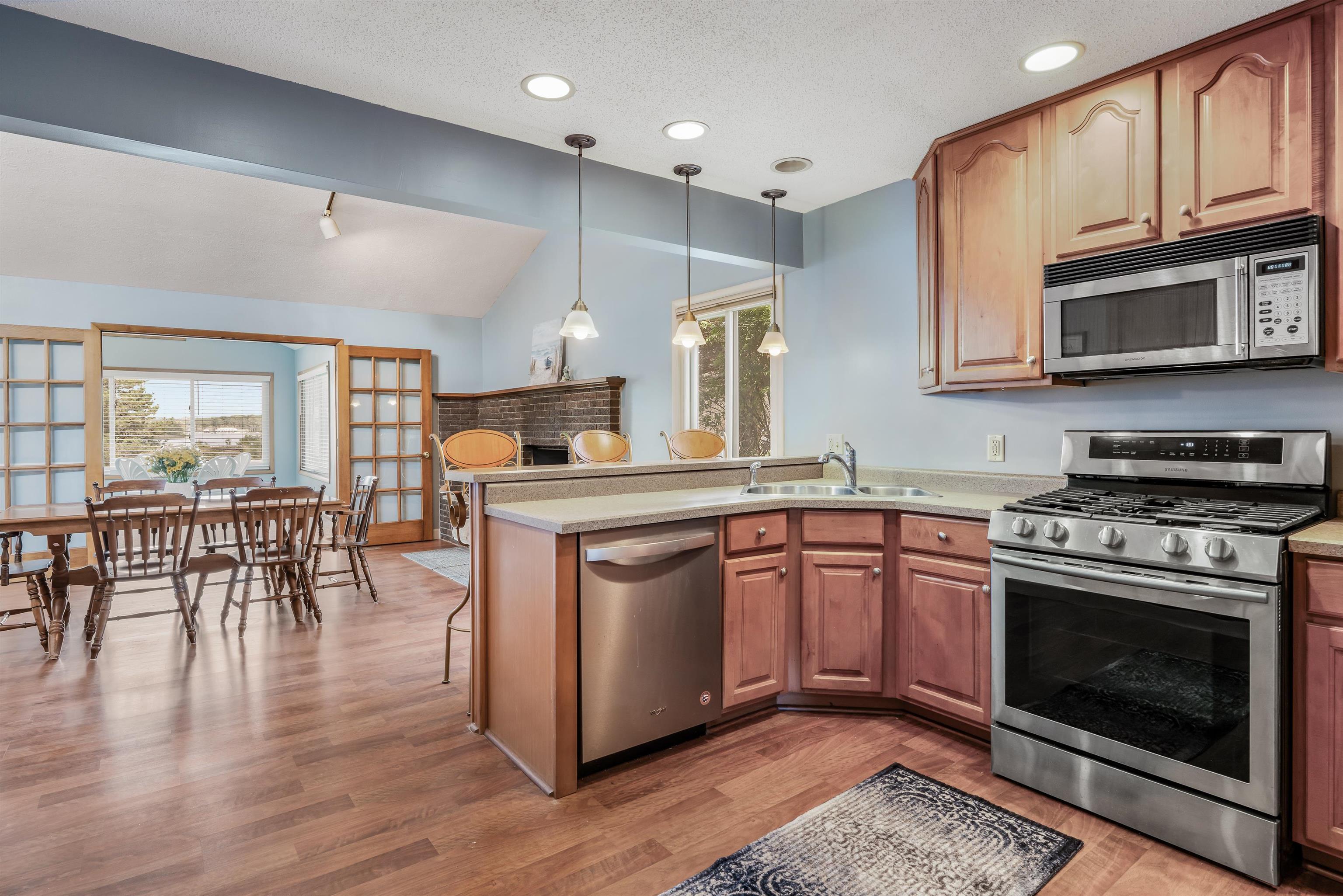 Photo 21 of 73 EMS T7 Lane