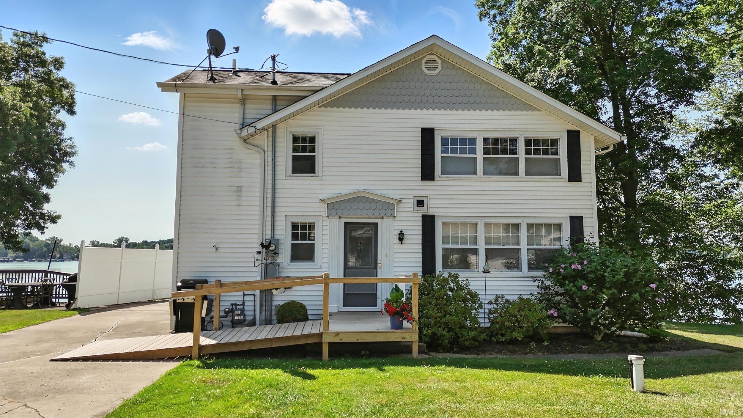 Photo 2 of 1130 E 455 S