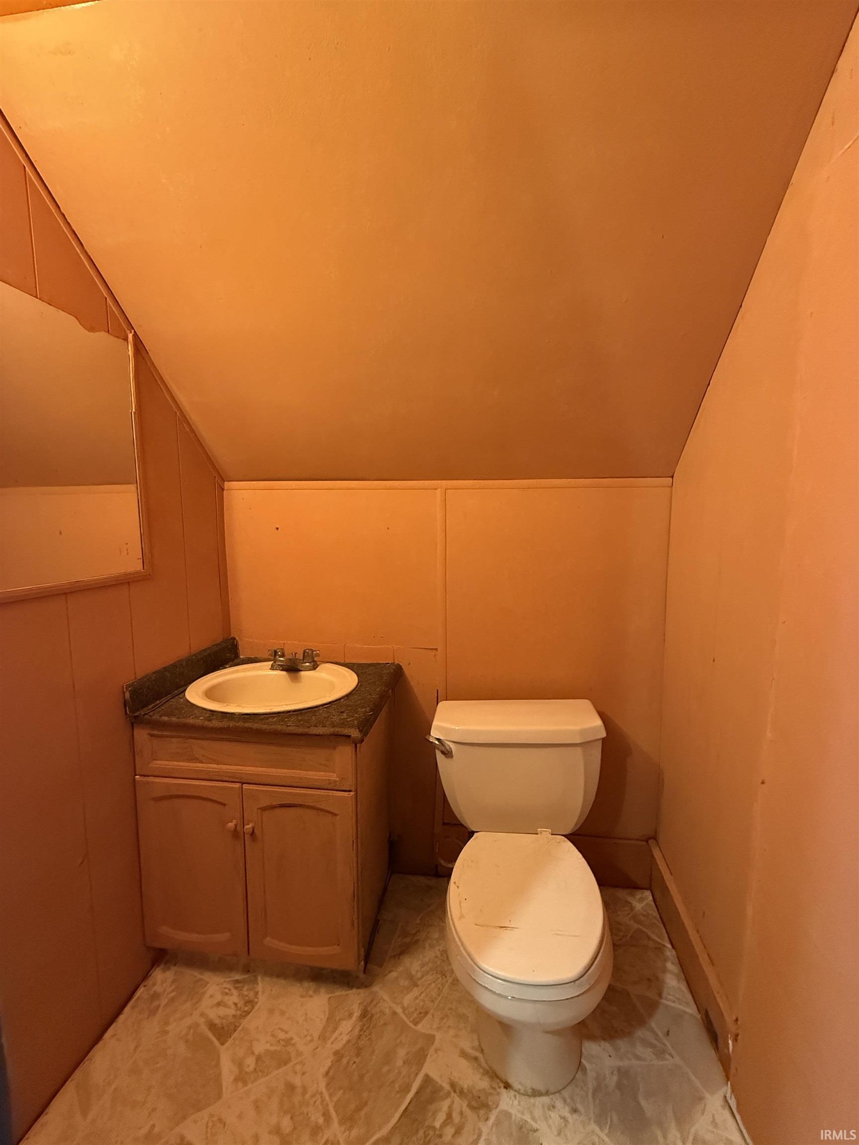 Photo 12 of 532 James Street