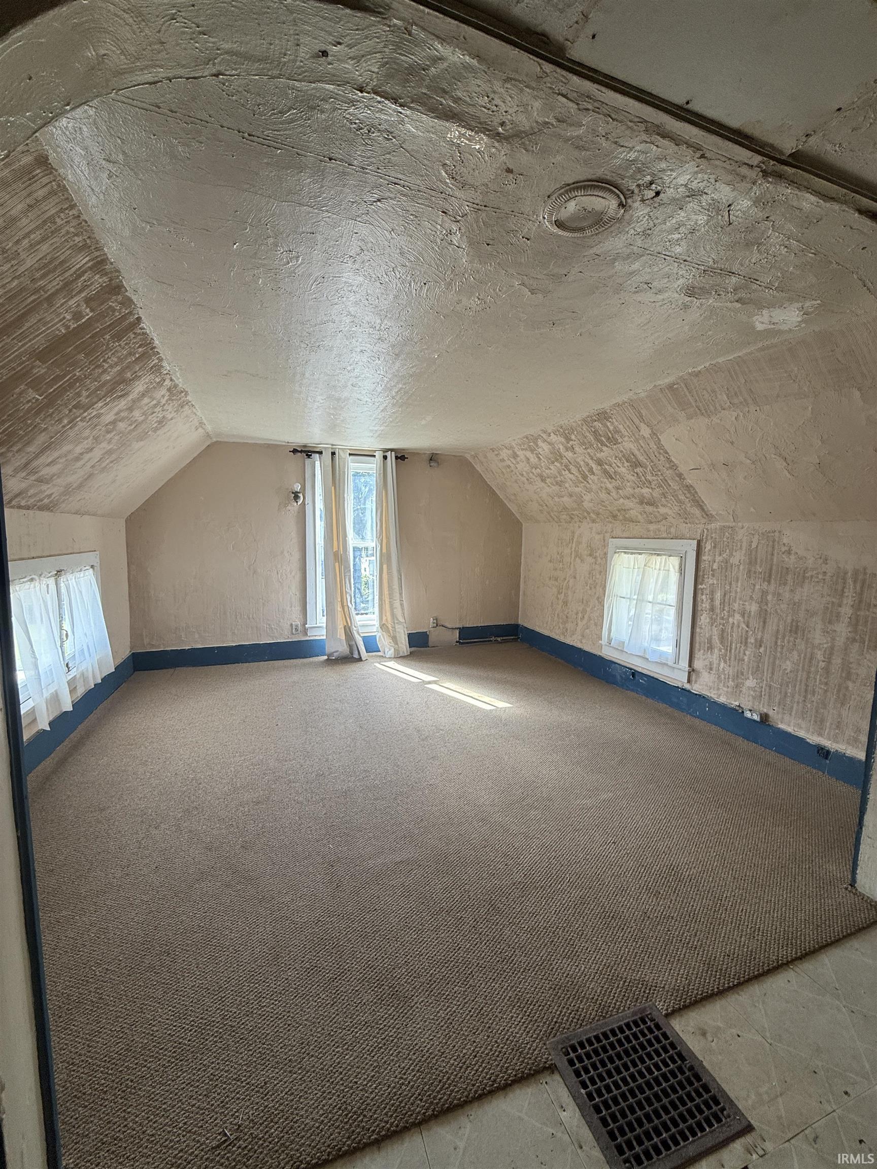 Photo 5 of 532 James Street