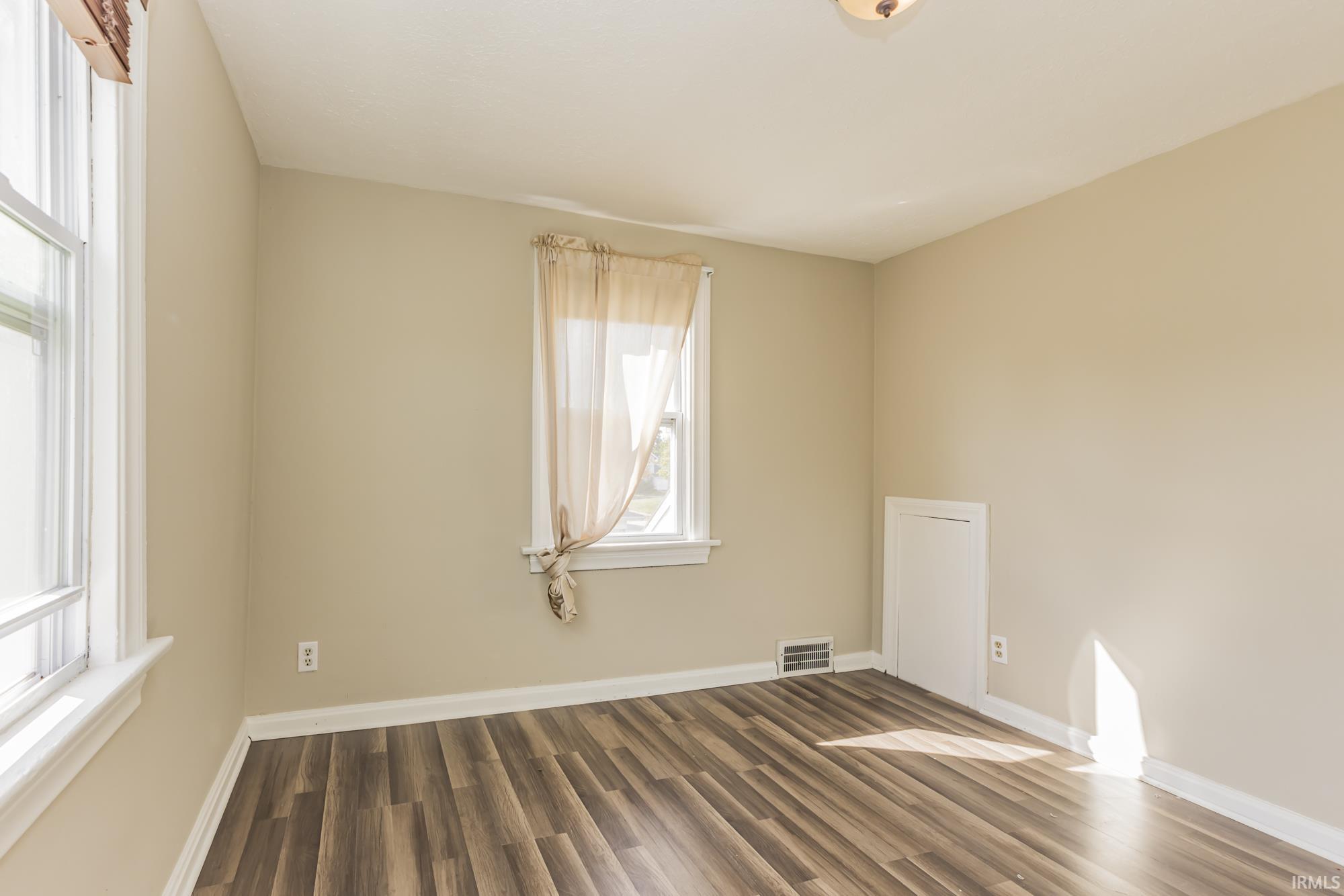 Photo 21 of 4522 S Calhoun Street