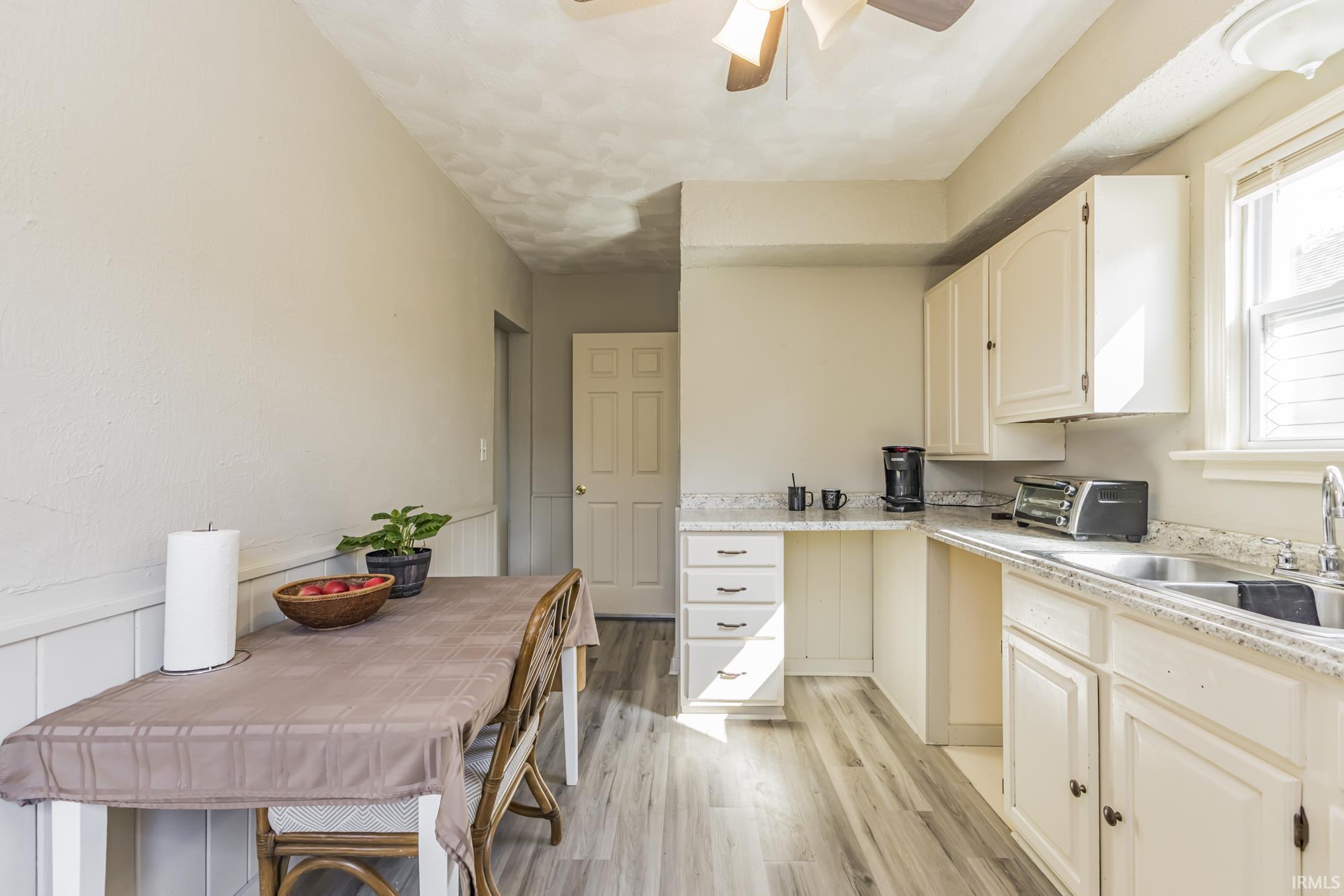 Photo 9 of 4522 S Calhoun Street