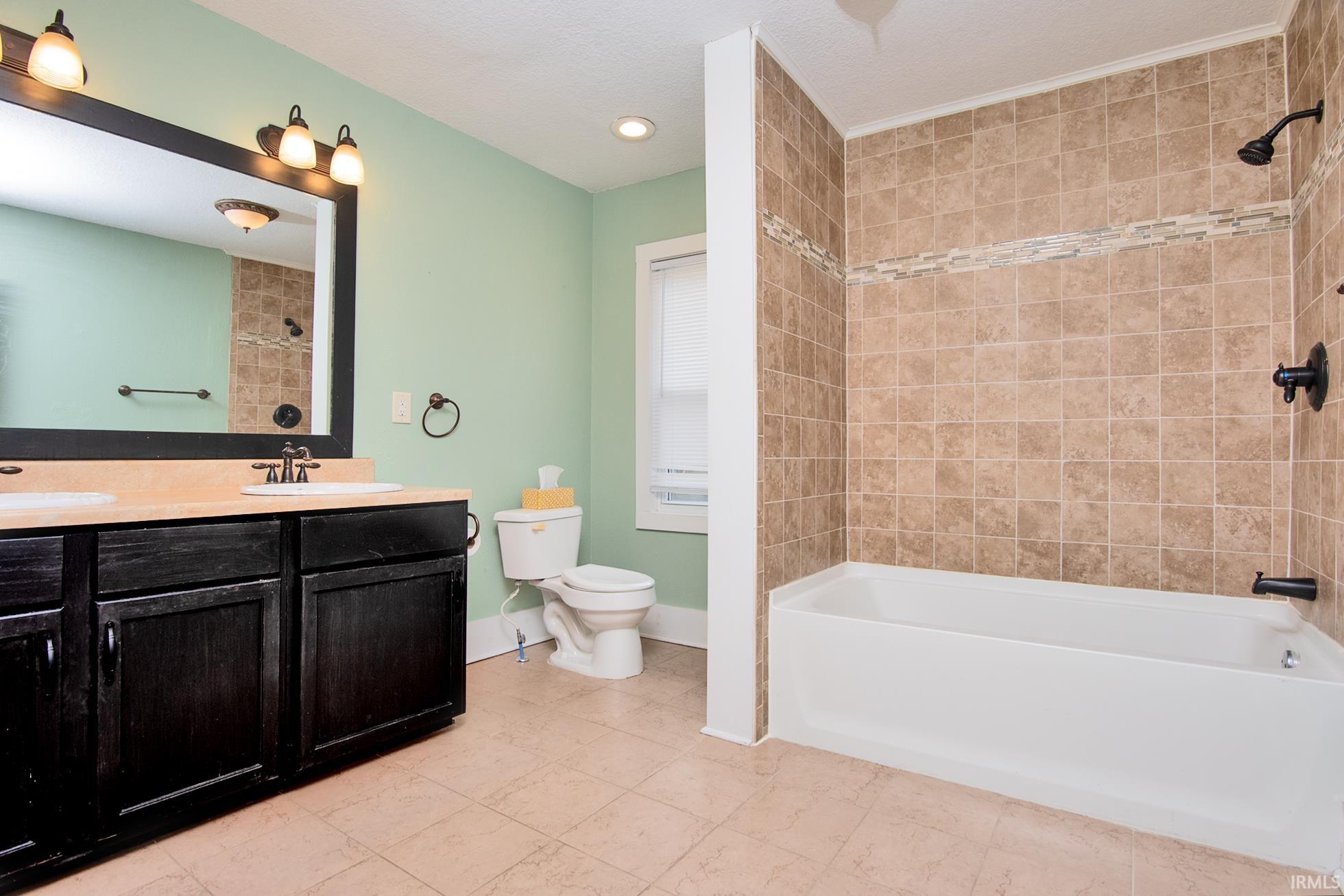 Photo 10 of 2521 Dodge Avenue