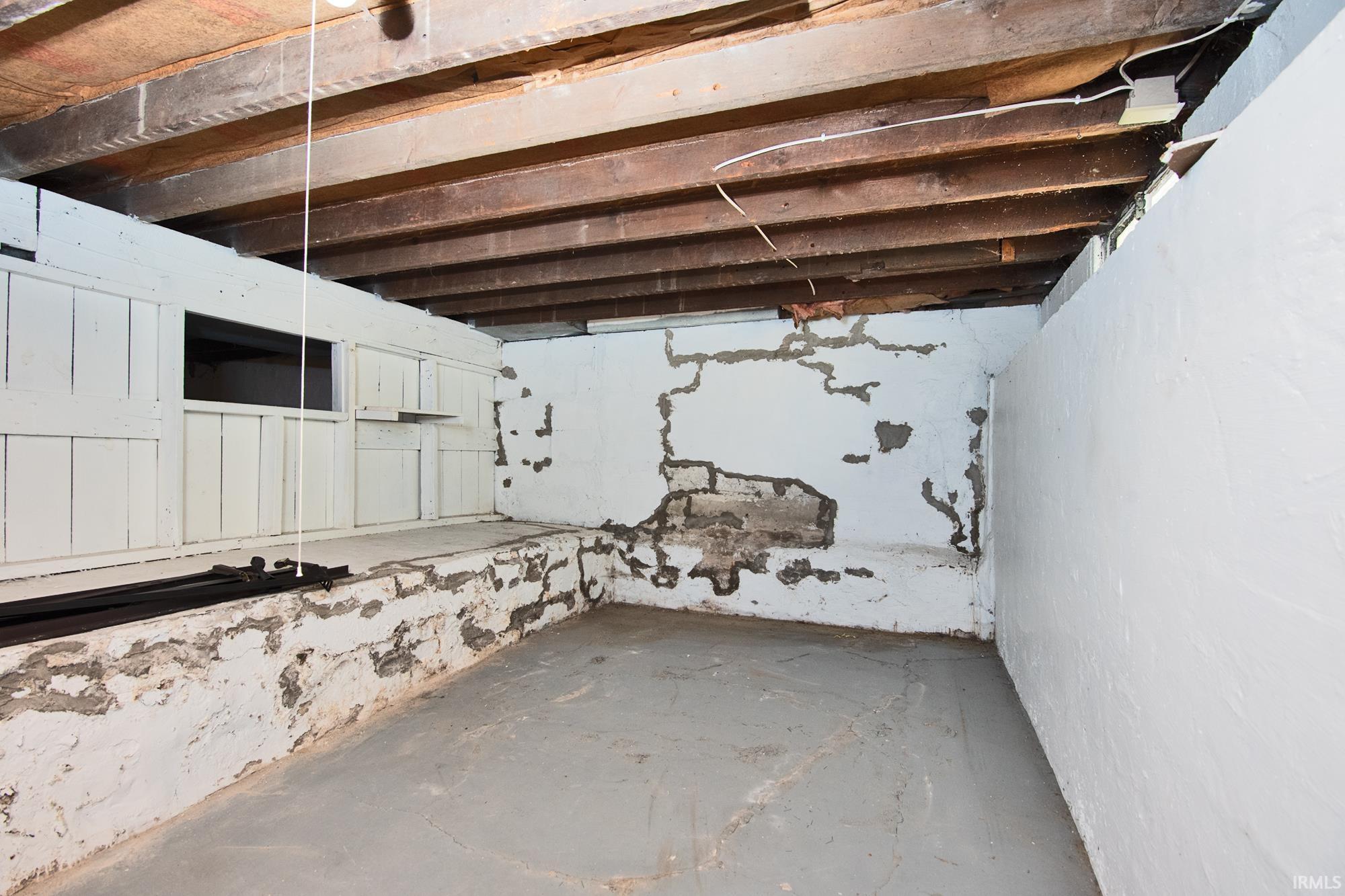 Photo 18 of 2521 Dodge Avenue