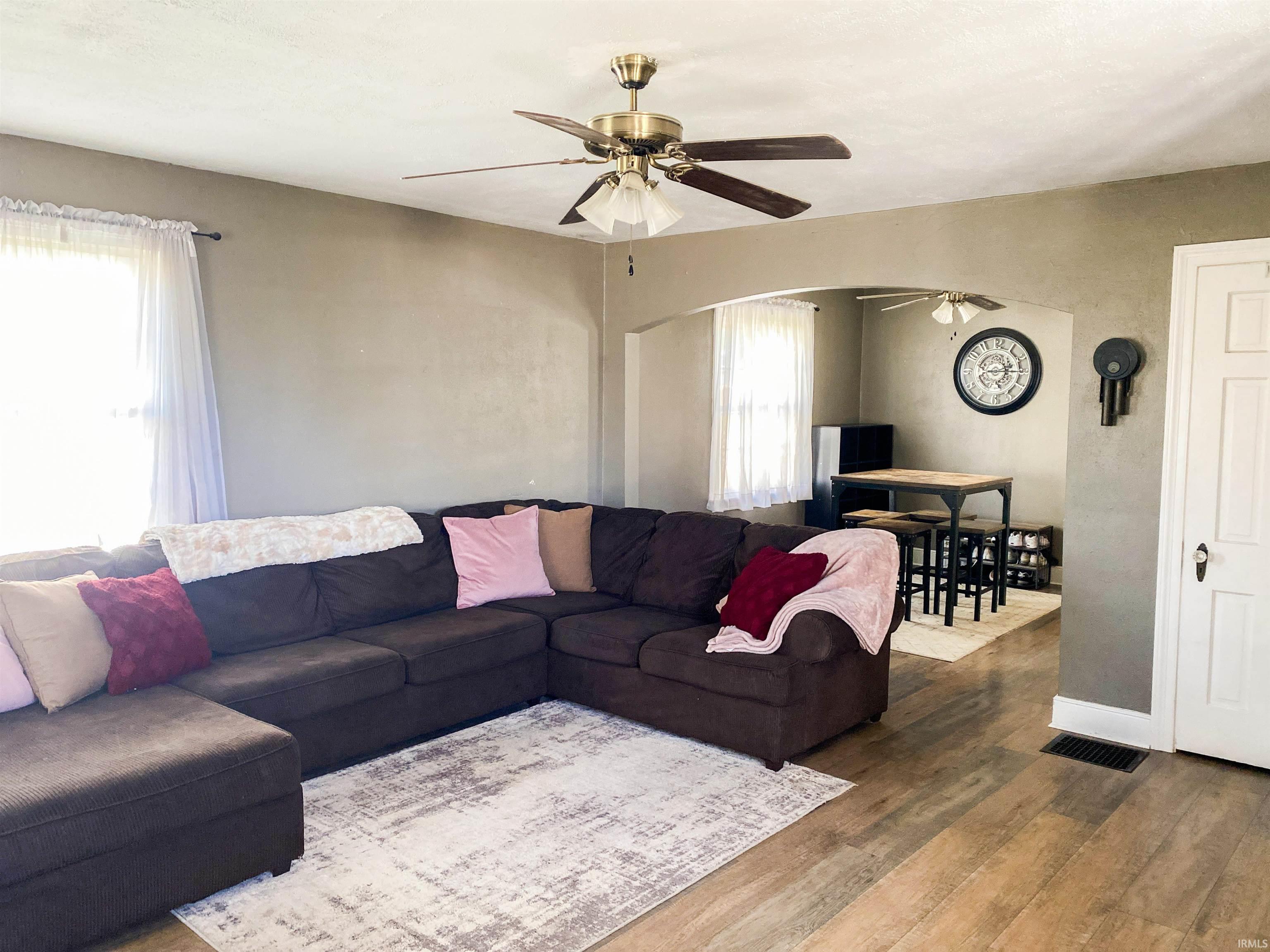 Homes for sale in Winchester, IN | 424 E South St, Winchester, IN 47394 | MLS# 202539366