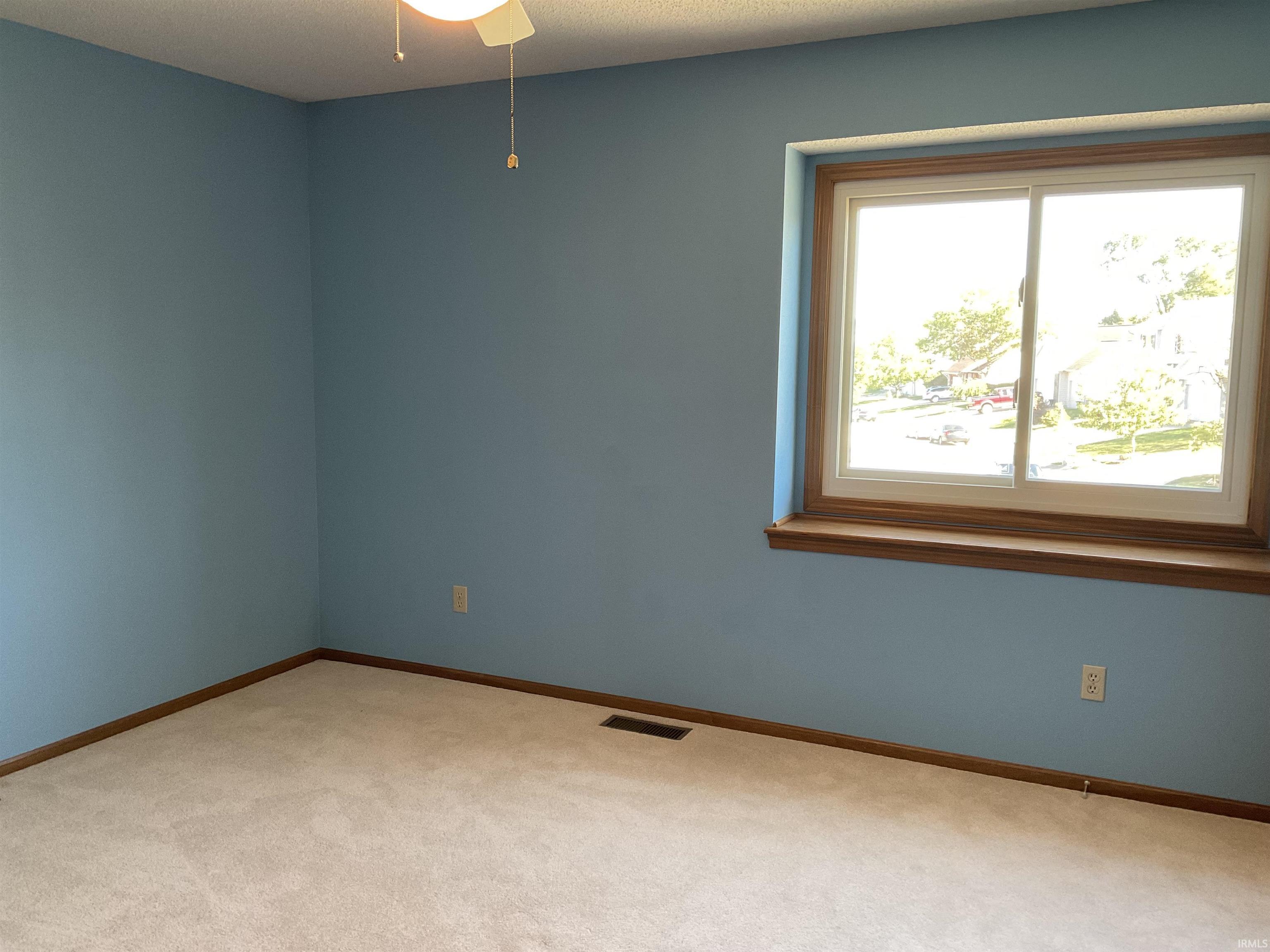 Photo 8 of 9930 Valley Vista Place