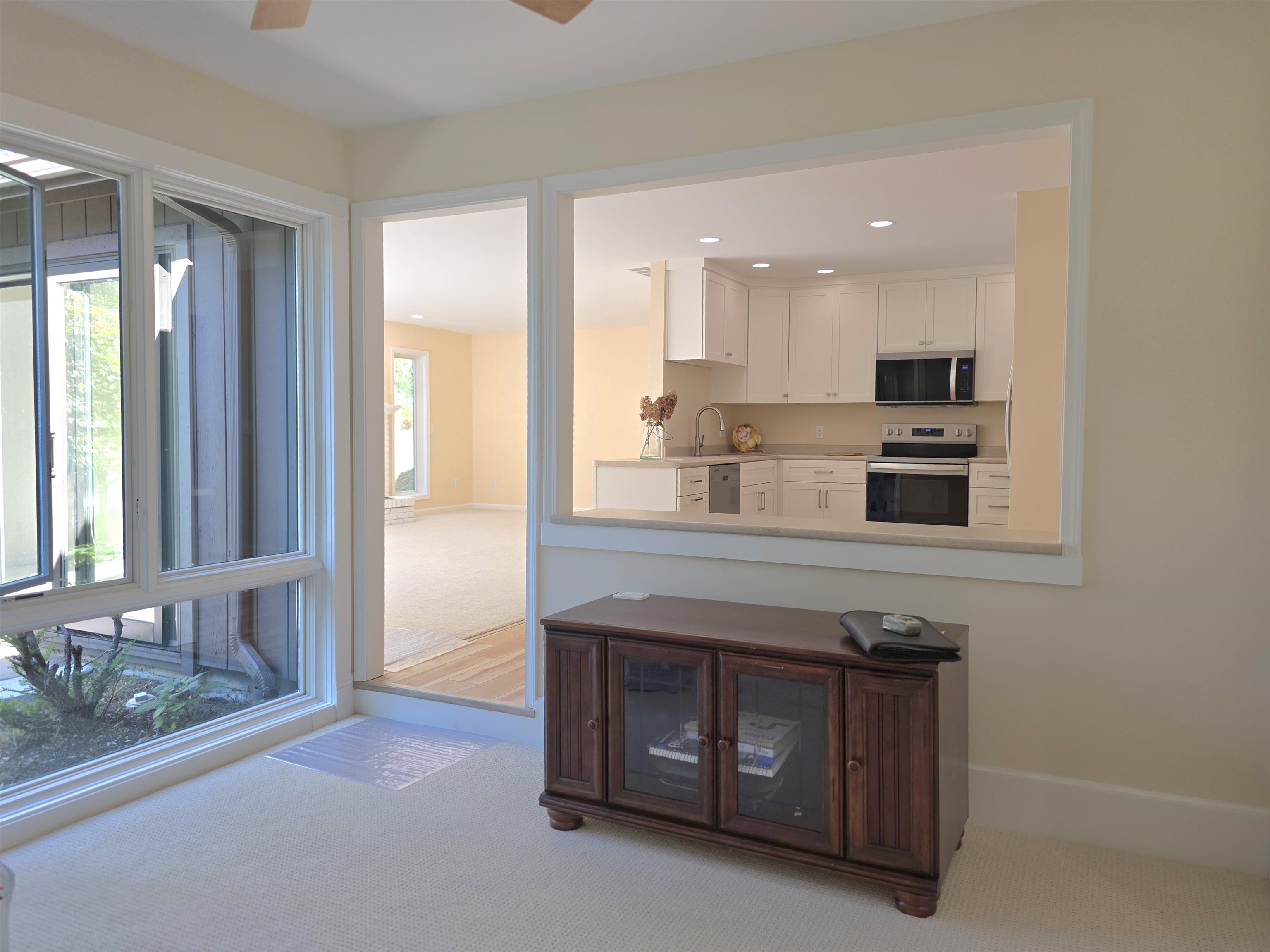 Photo 10 of 9523 Ledgewood Court