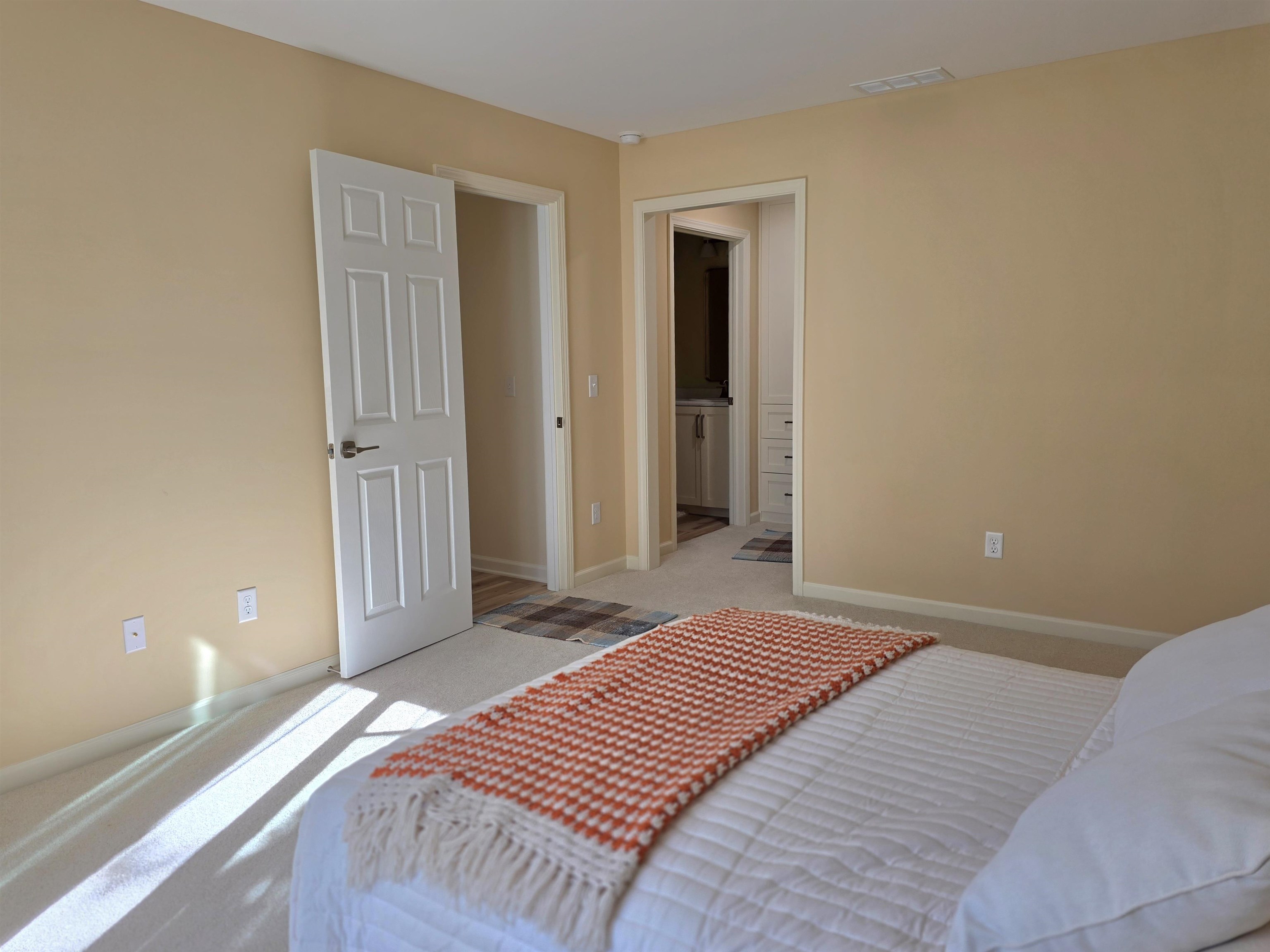 Photo 18 of 9523 Ledgewood Court