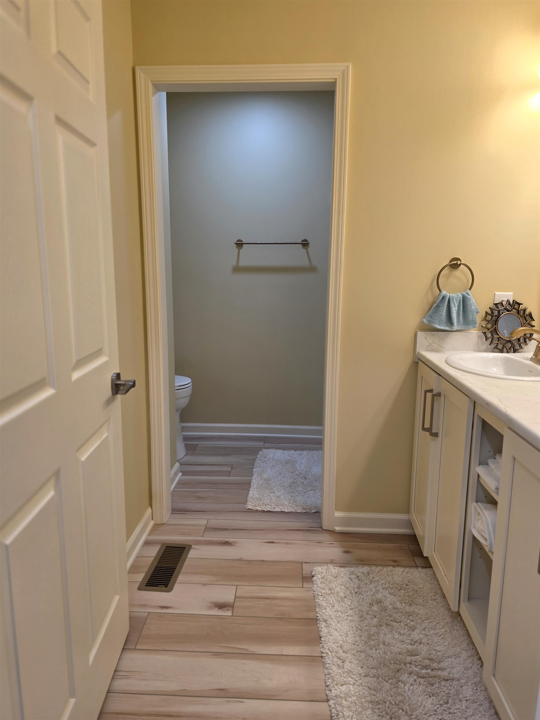 Photo 23 of 9523 Ledgewood Court