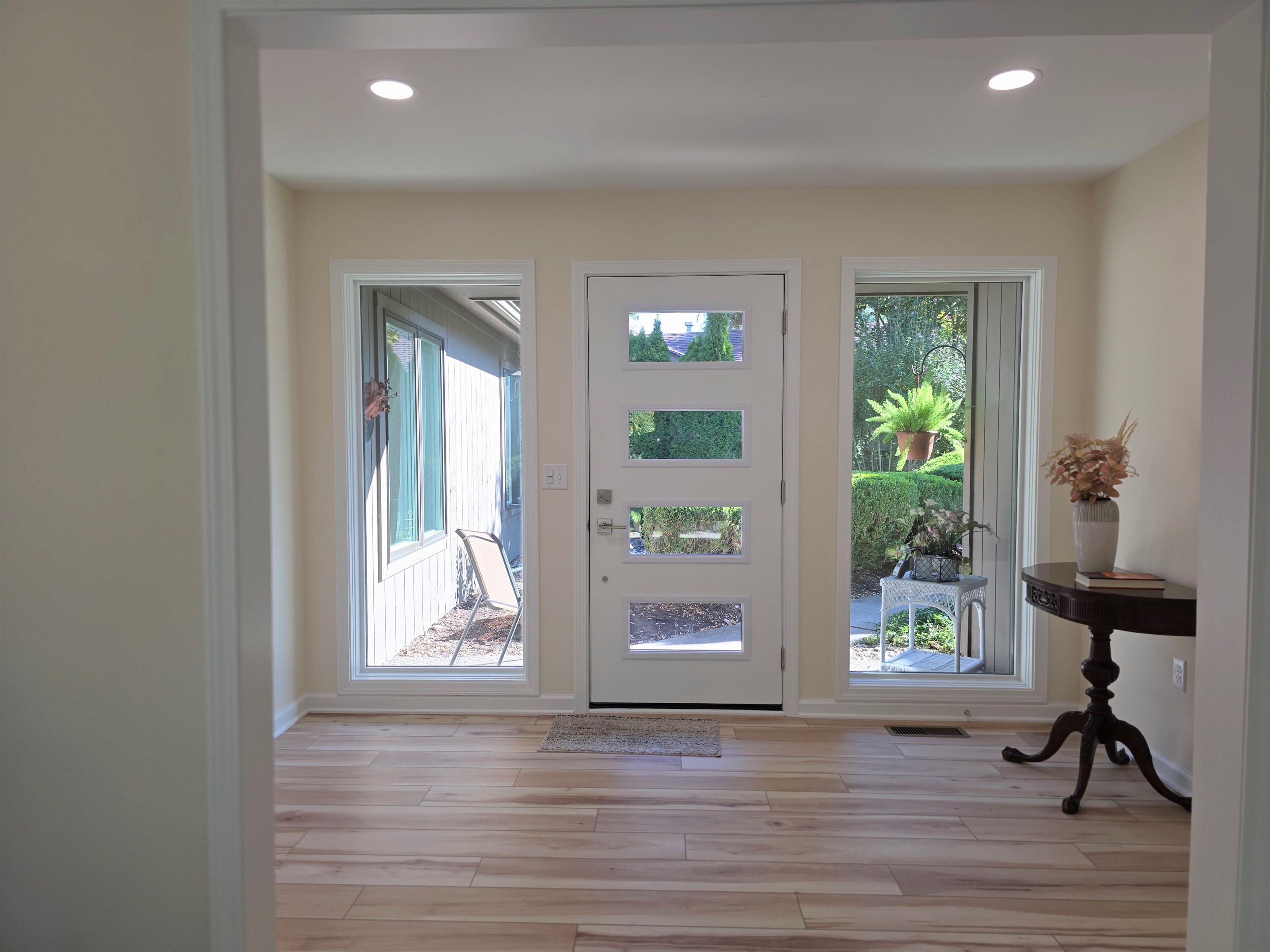 Photo 5 of 9523 Ledgewood Court