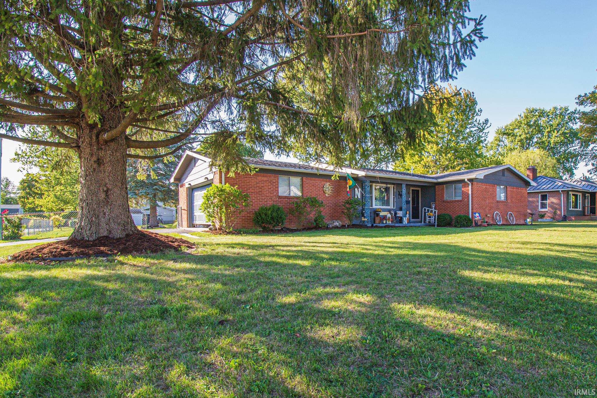 Homes for sale in Winchester, IN | 501 Maple St, Winchester, IN 47394 | MLS# 202539708